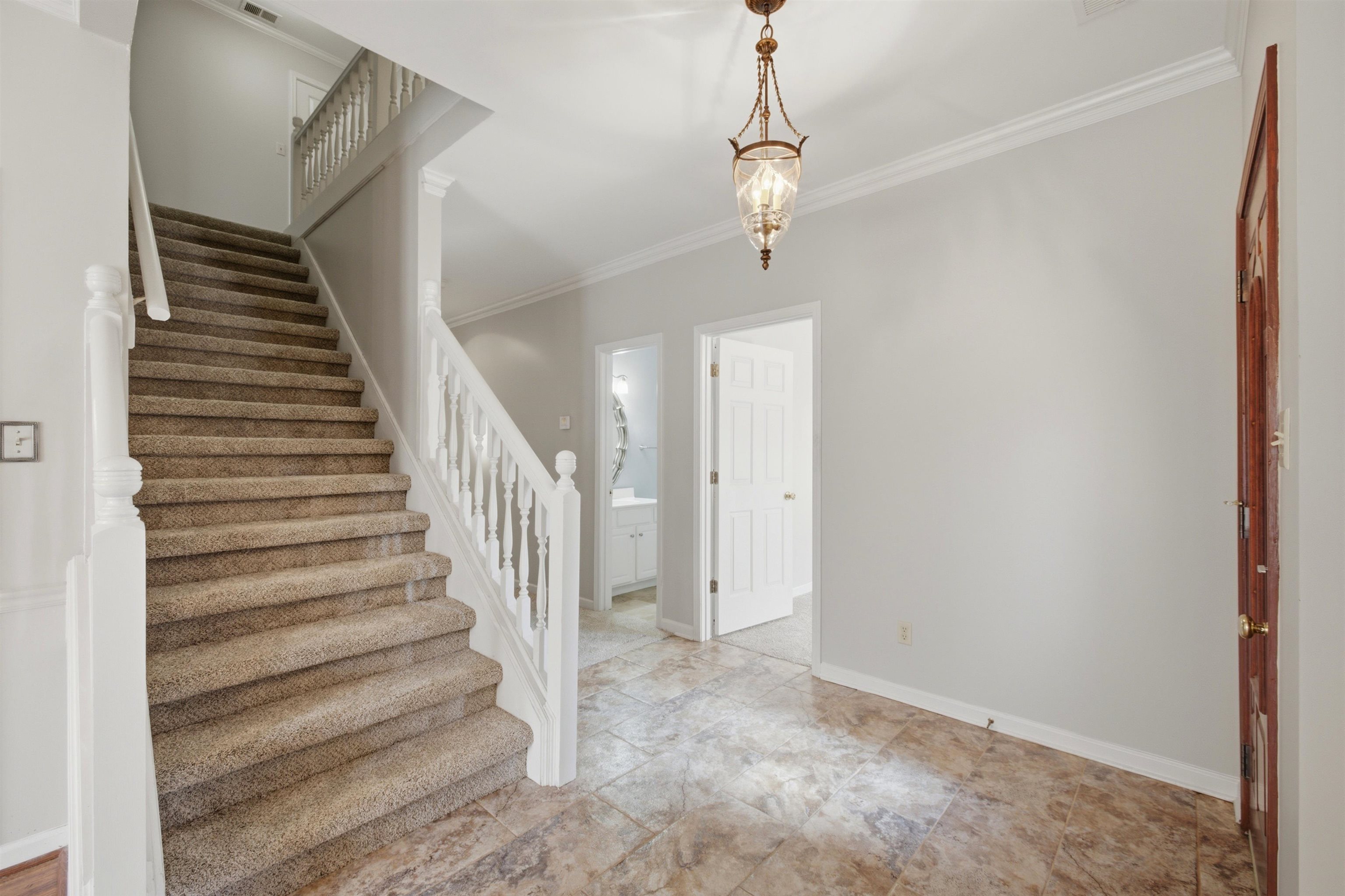 1080 Mirror Lake Ln Property Photo 4
