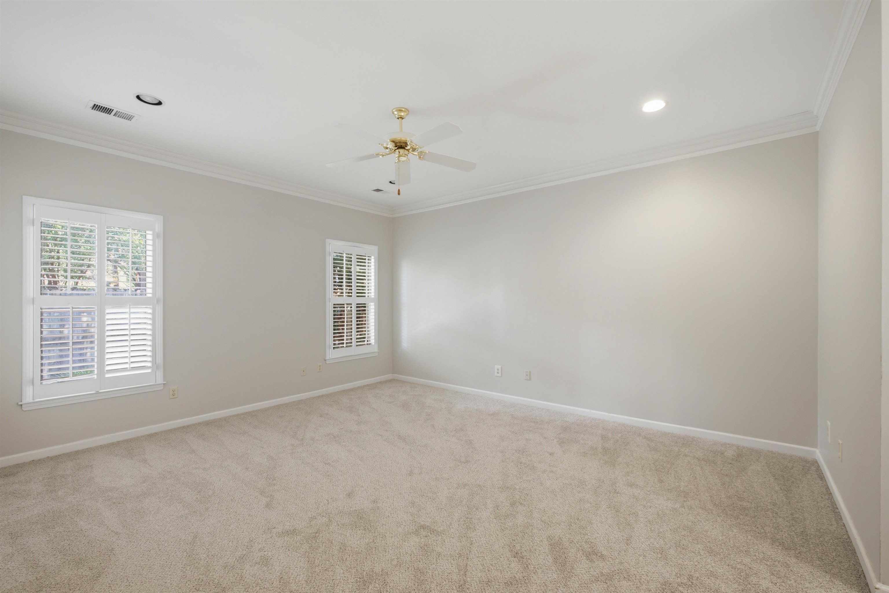 1080 Mirror Lake Ln Property Photo 15