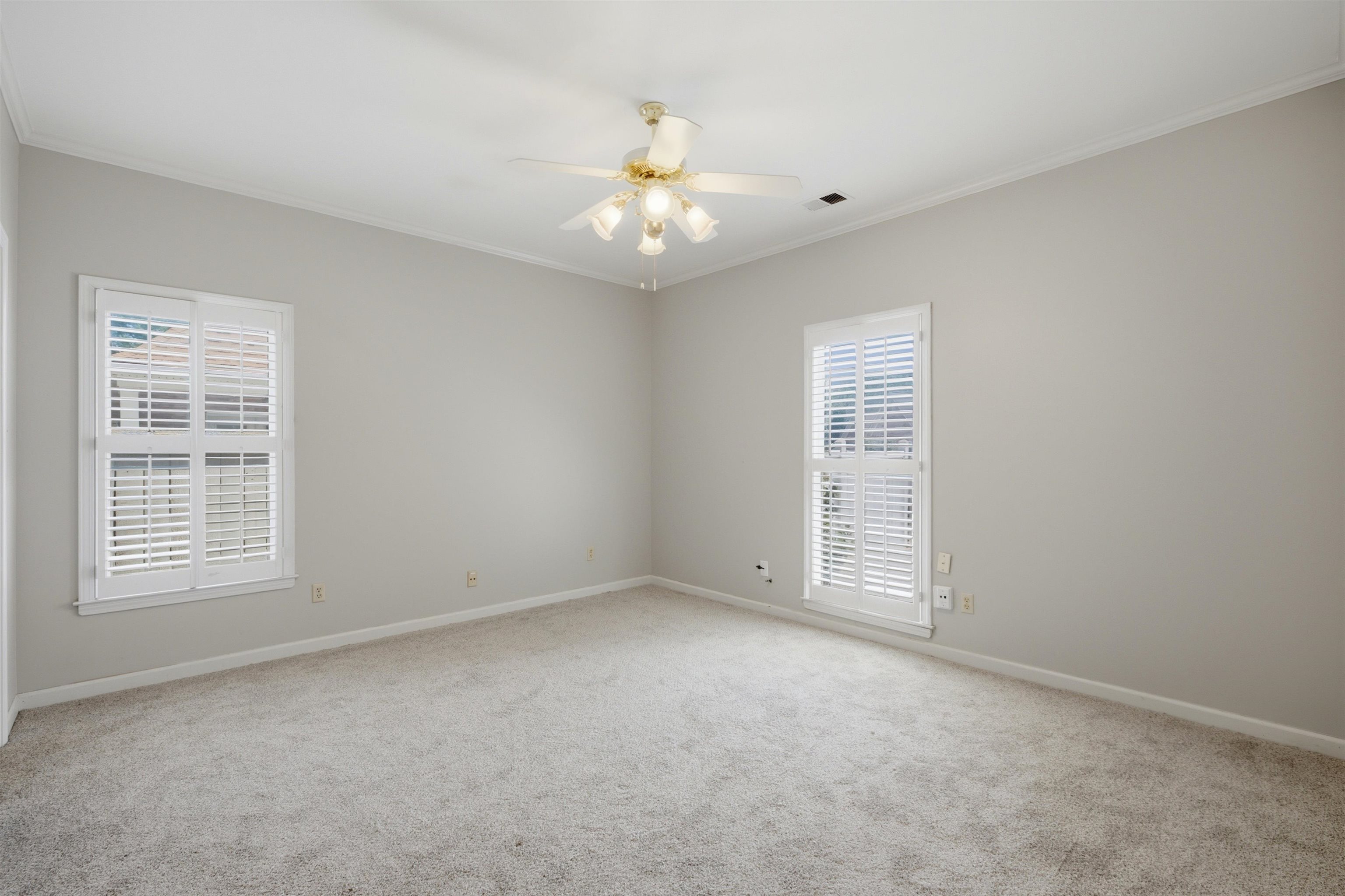 1080 Mirror Lake Ln Property Photo 19