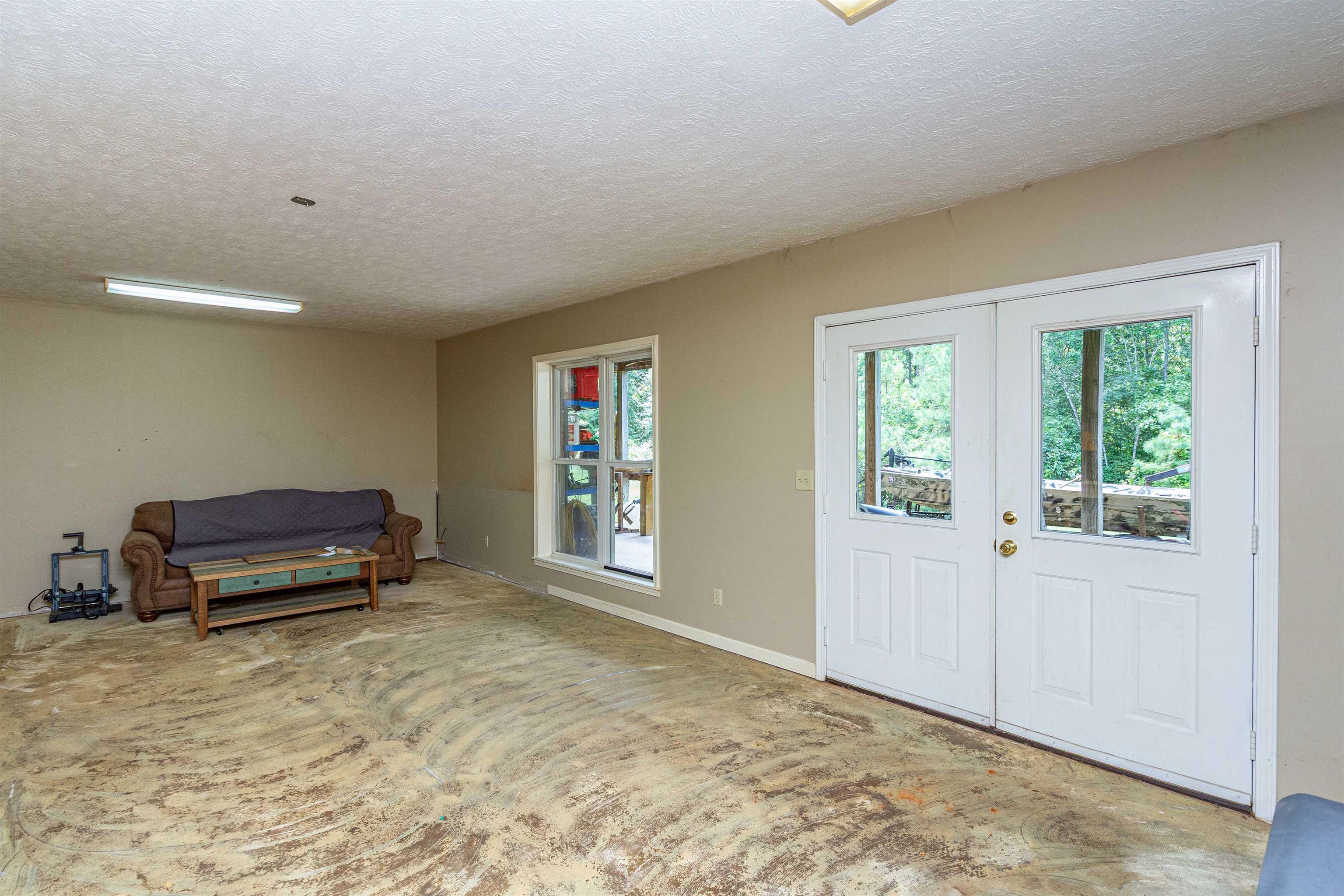 550 Carlins Rd Property Photo 11