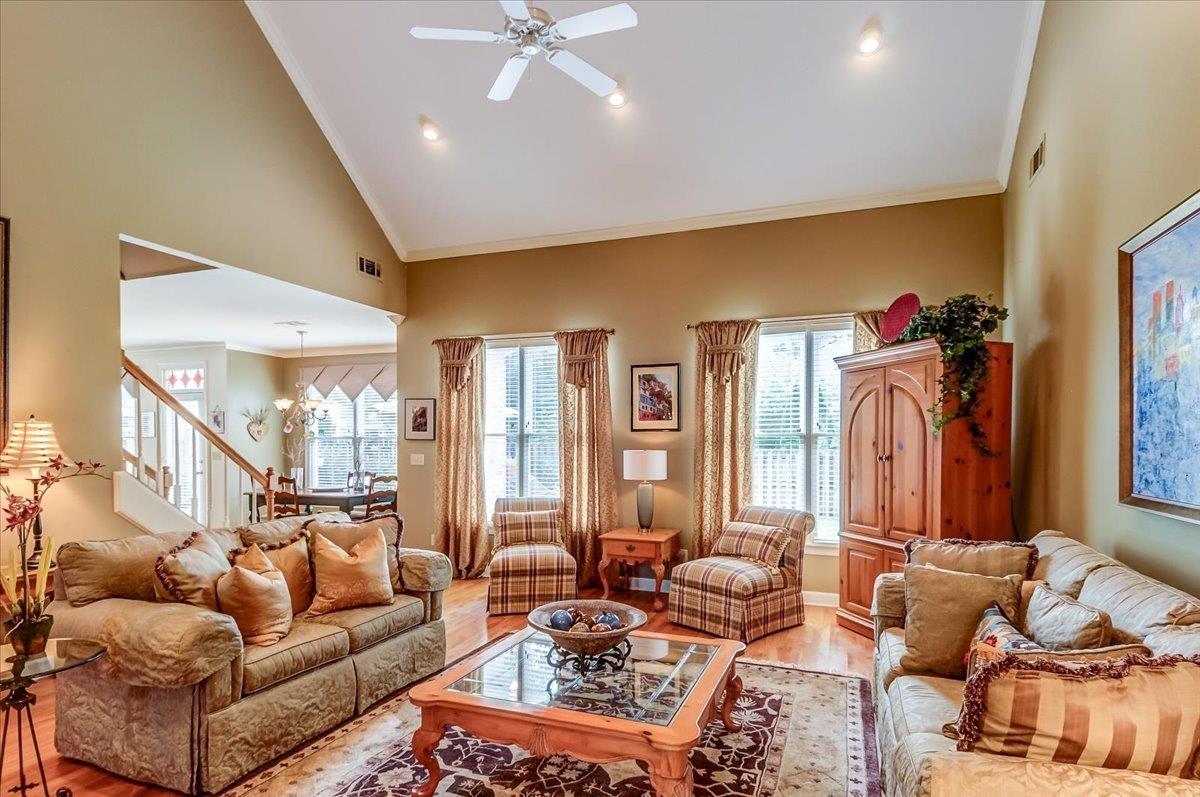 1846 Liles Ln Property Photo 6