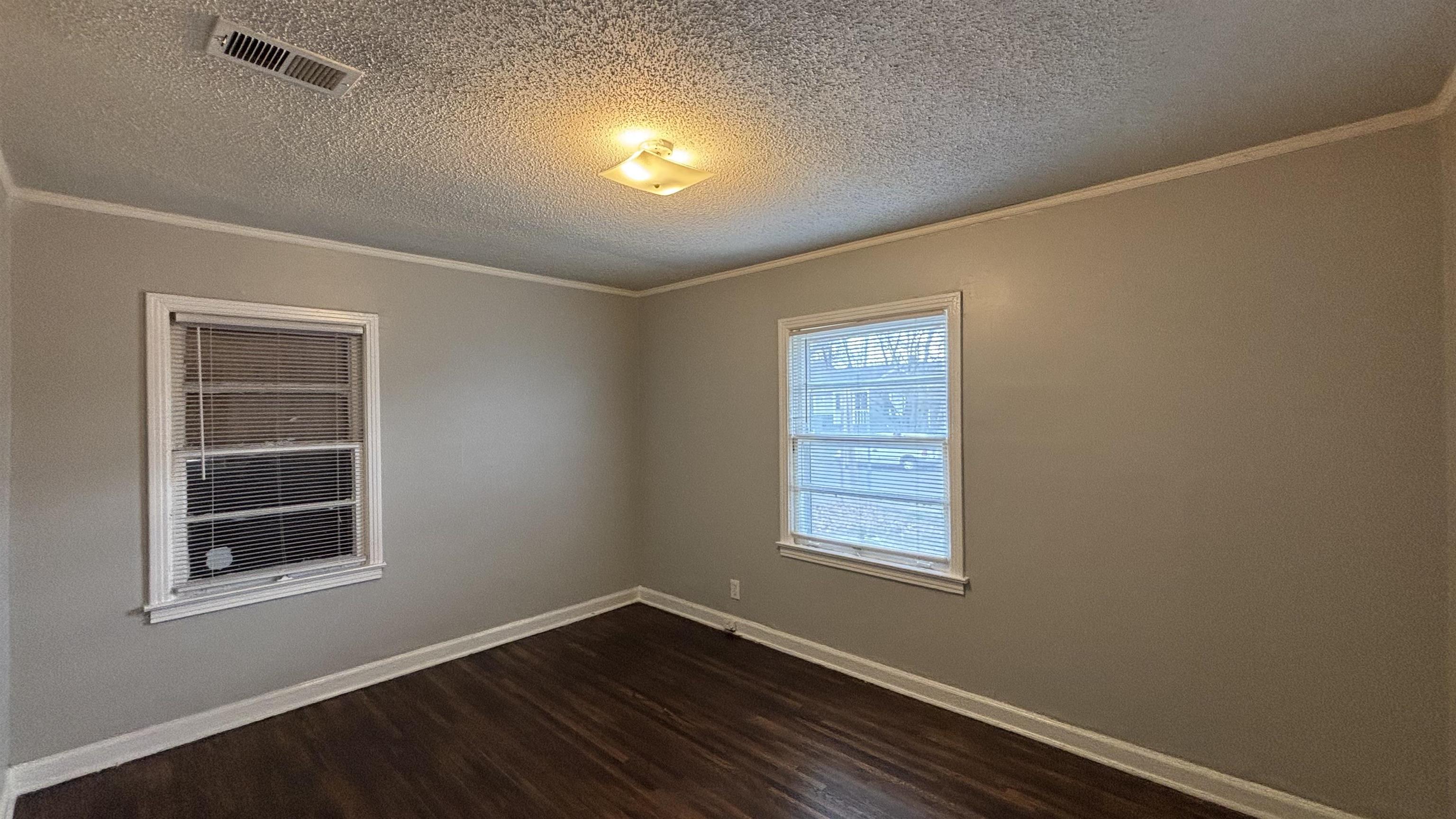 1599 Hope St Property Photo 4