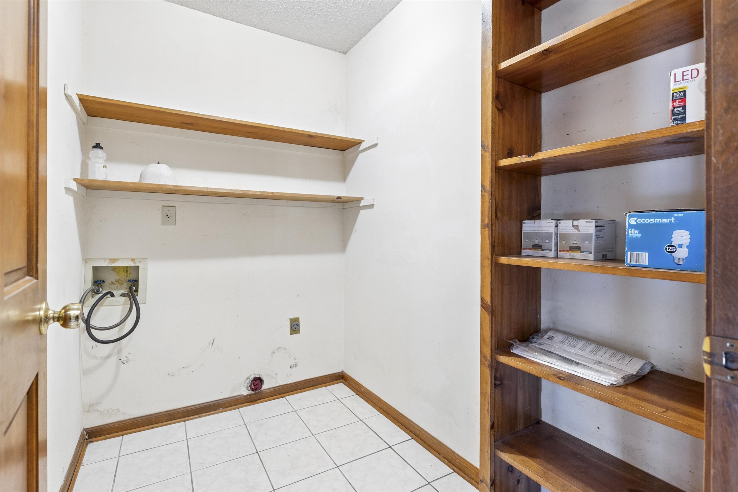 2033 Westbriar Dr Property Photo 15