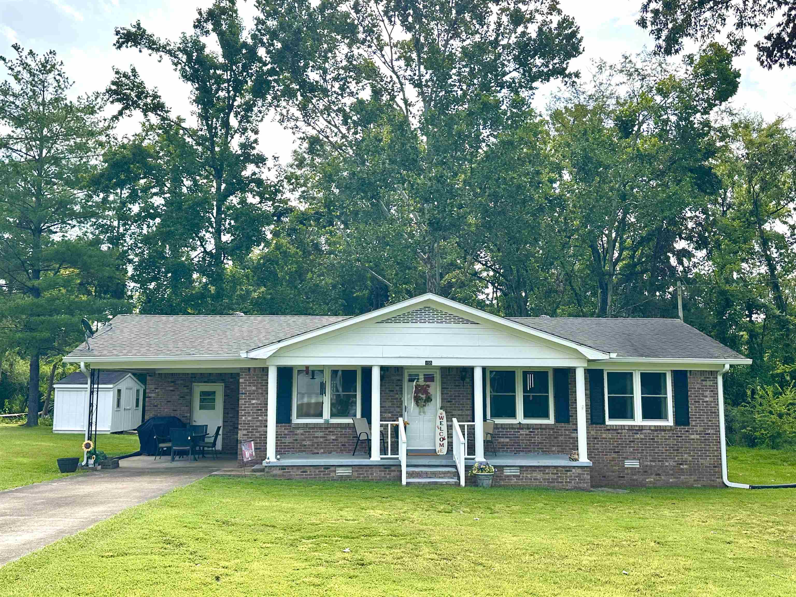 155 MEADOWLANE DR Property Photo 1
