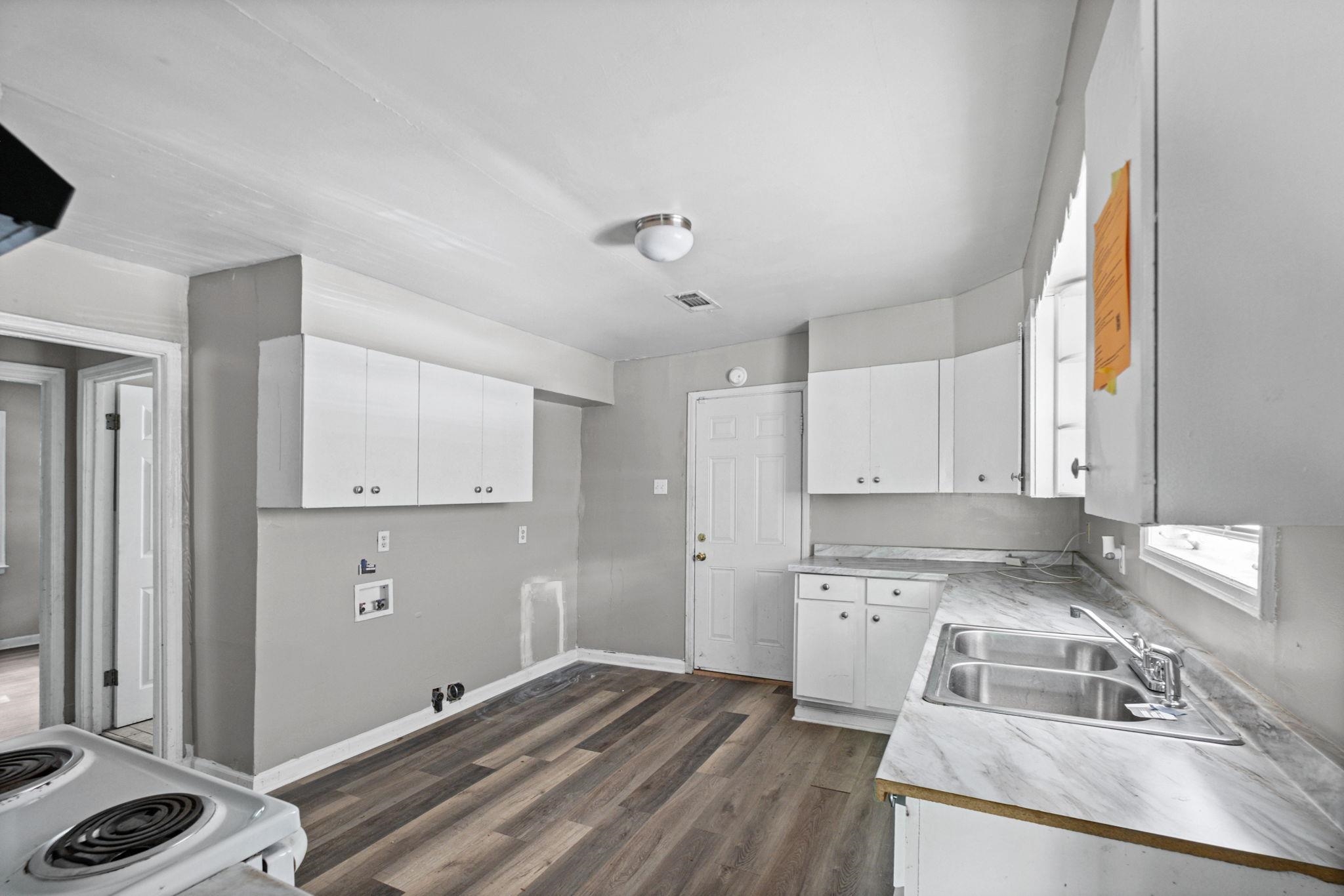 2229 Zanone Ave Property Photo 5