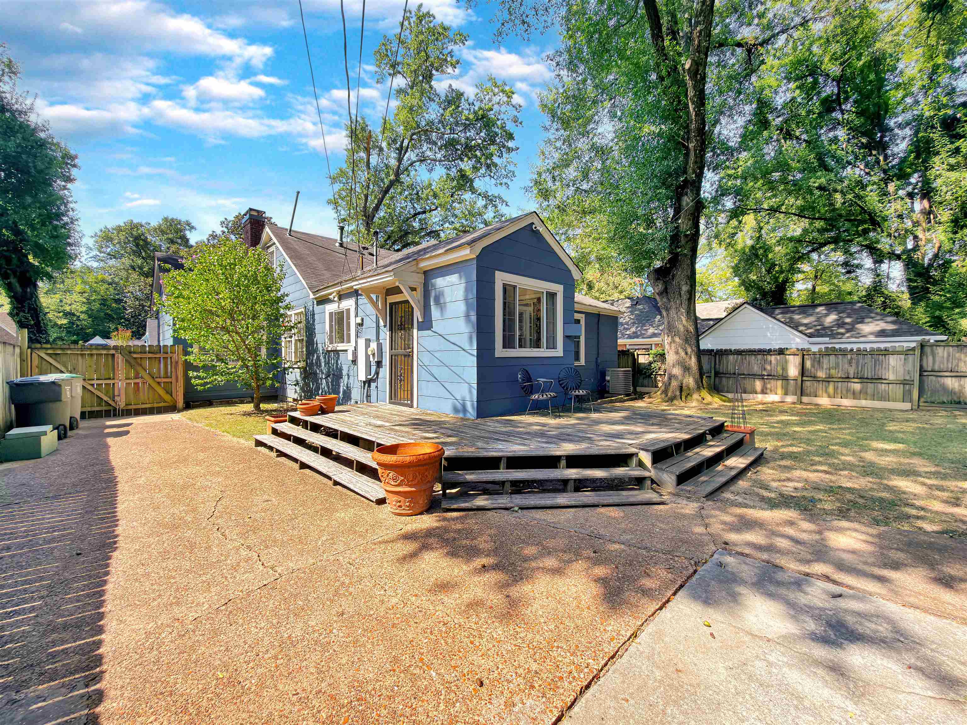 1868 Monticello Dr Property Photo 23