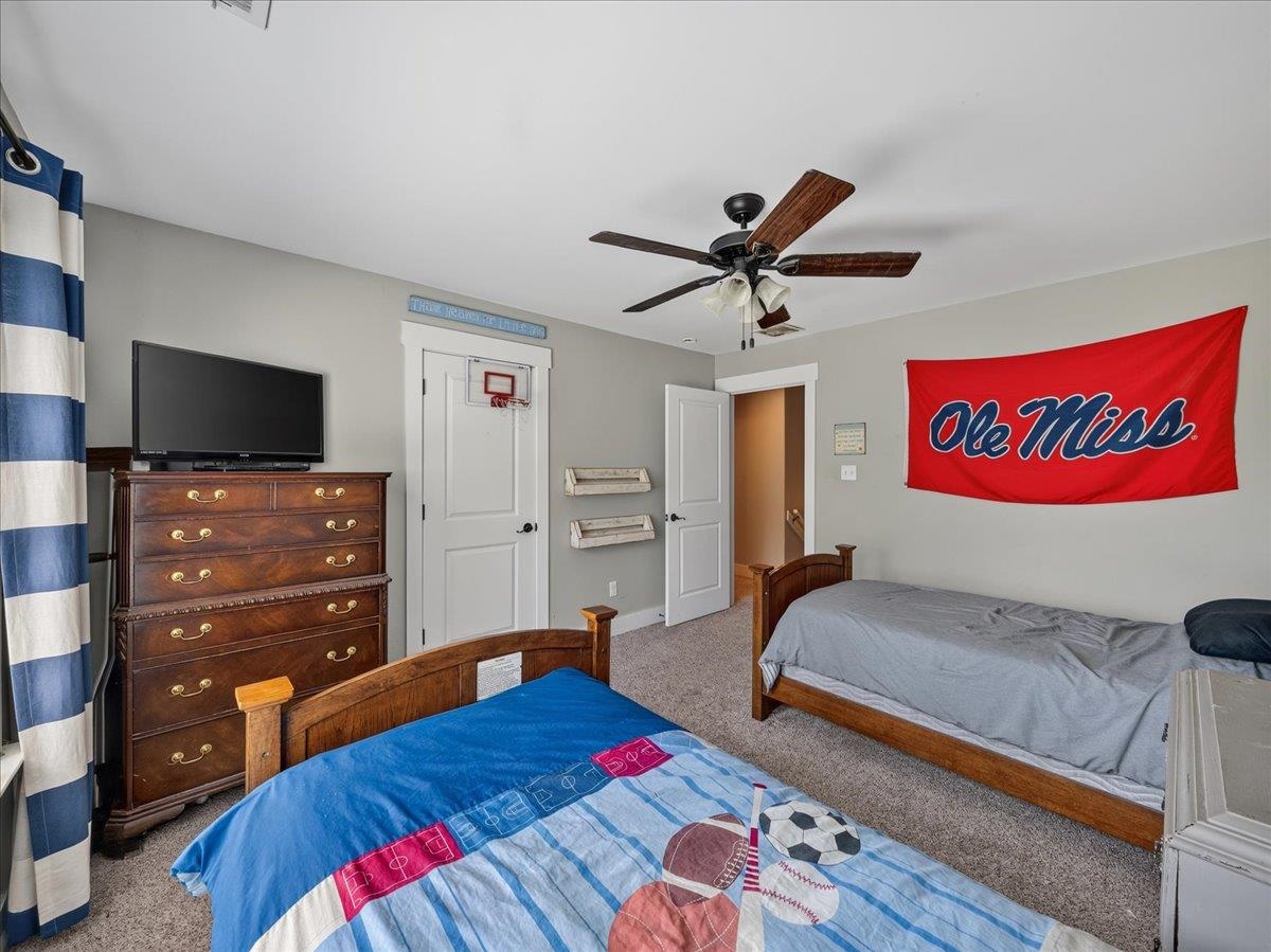 1550 Lakeview Dr Property Photo 27