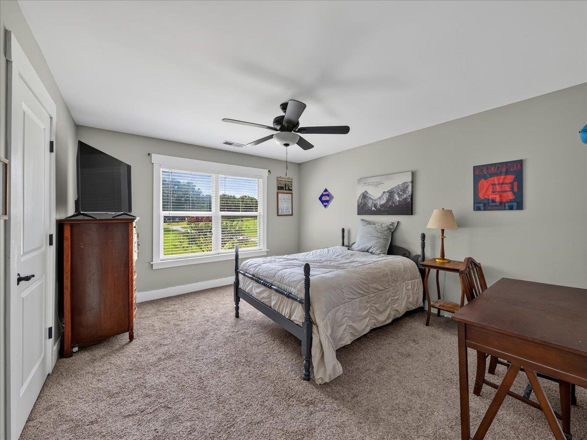 1550 Lakeview Dr Property Photo 28
