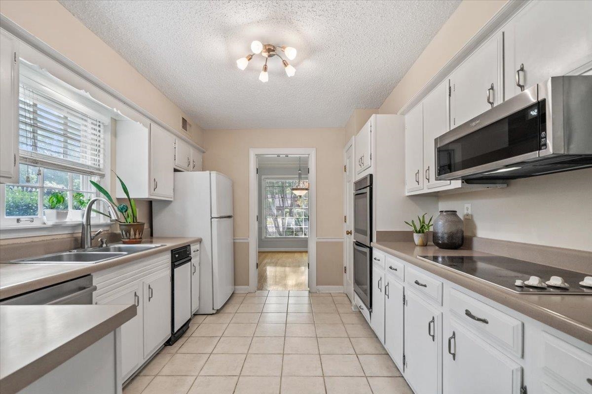 1528 Eastridge Dr Property Photo 12