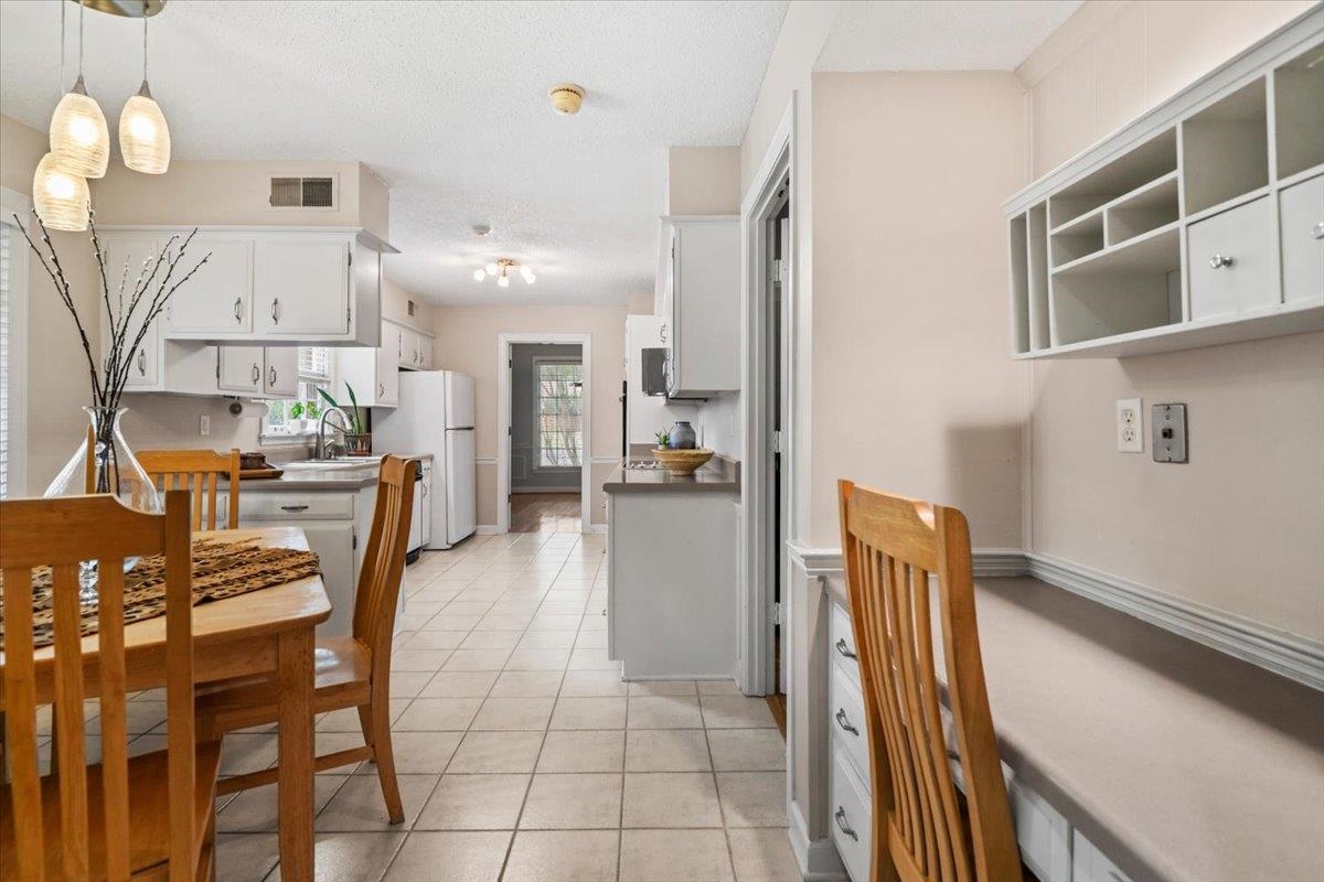 1528 Eastridge Dr Property Photo 15