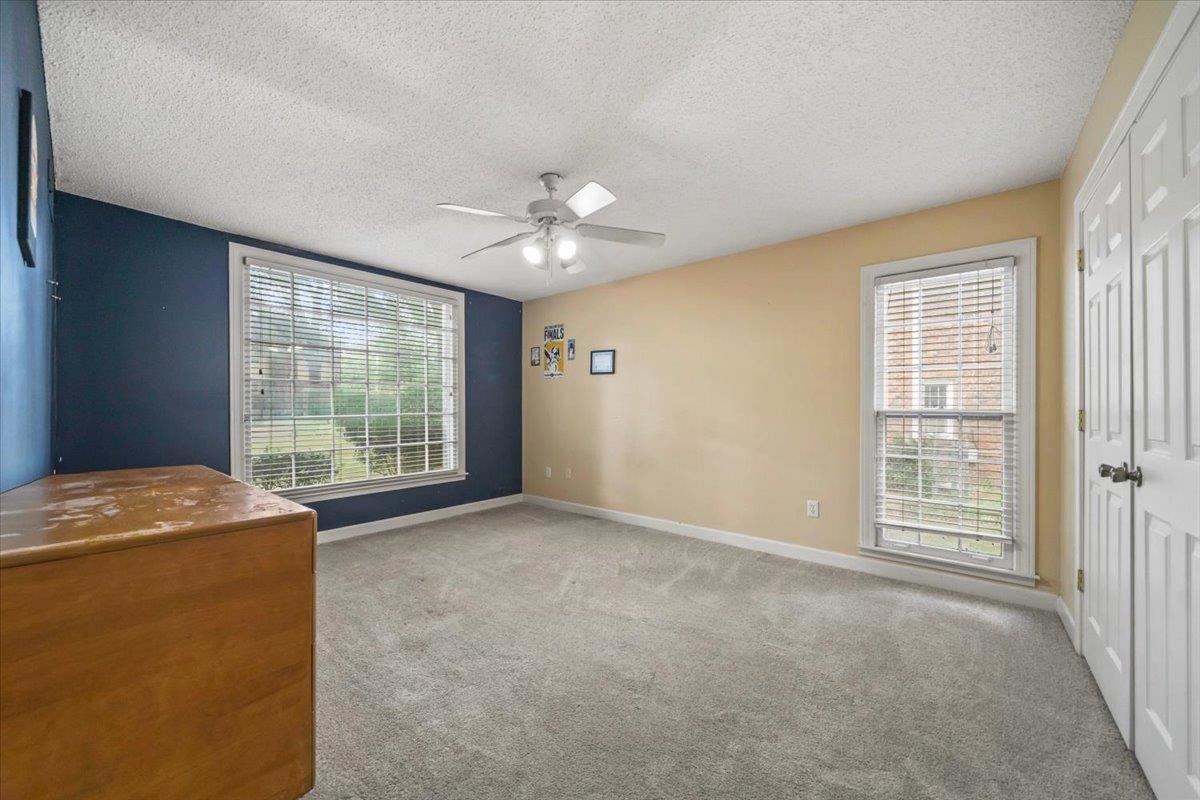 1528 Eastridge Dr Property Photo 27
