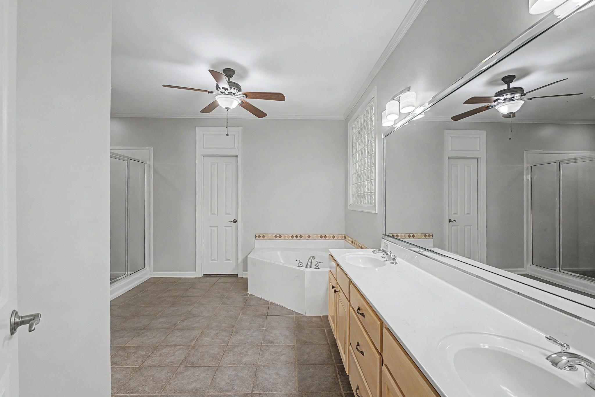 8957 Cedar Hollow Cv Property Photo 19