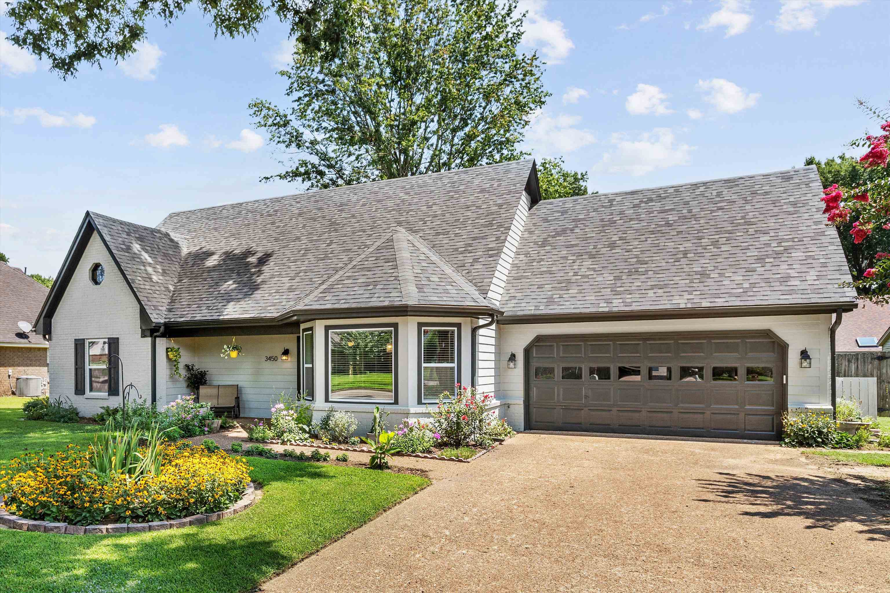 3450 Sunswept Dr Property Photo 1