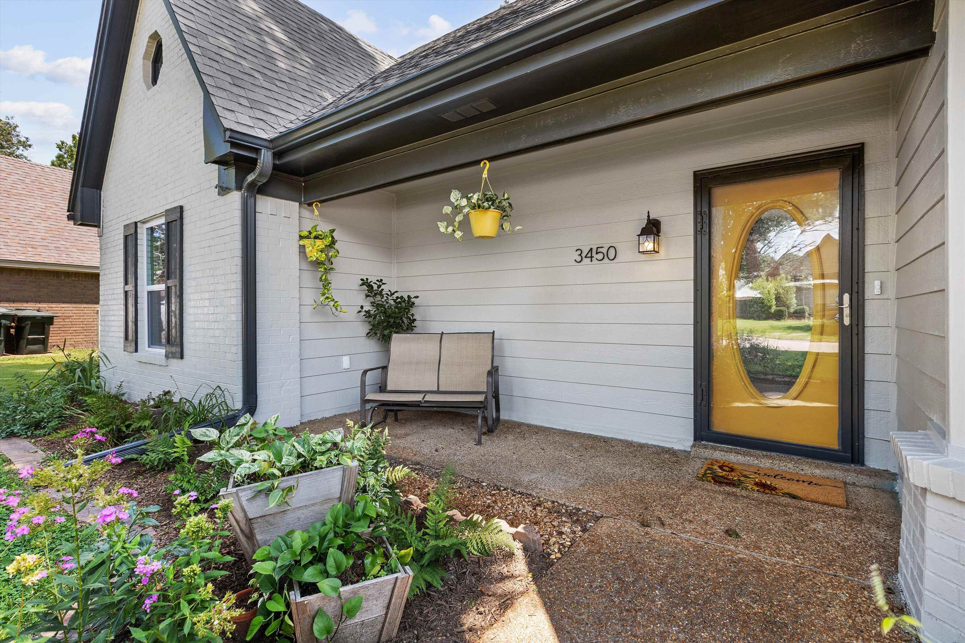 3450 Sunswept Dr Property Photo 3