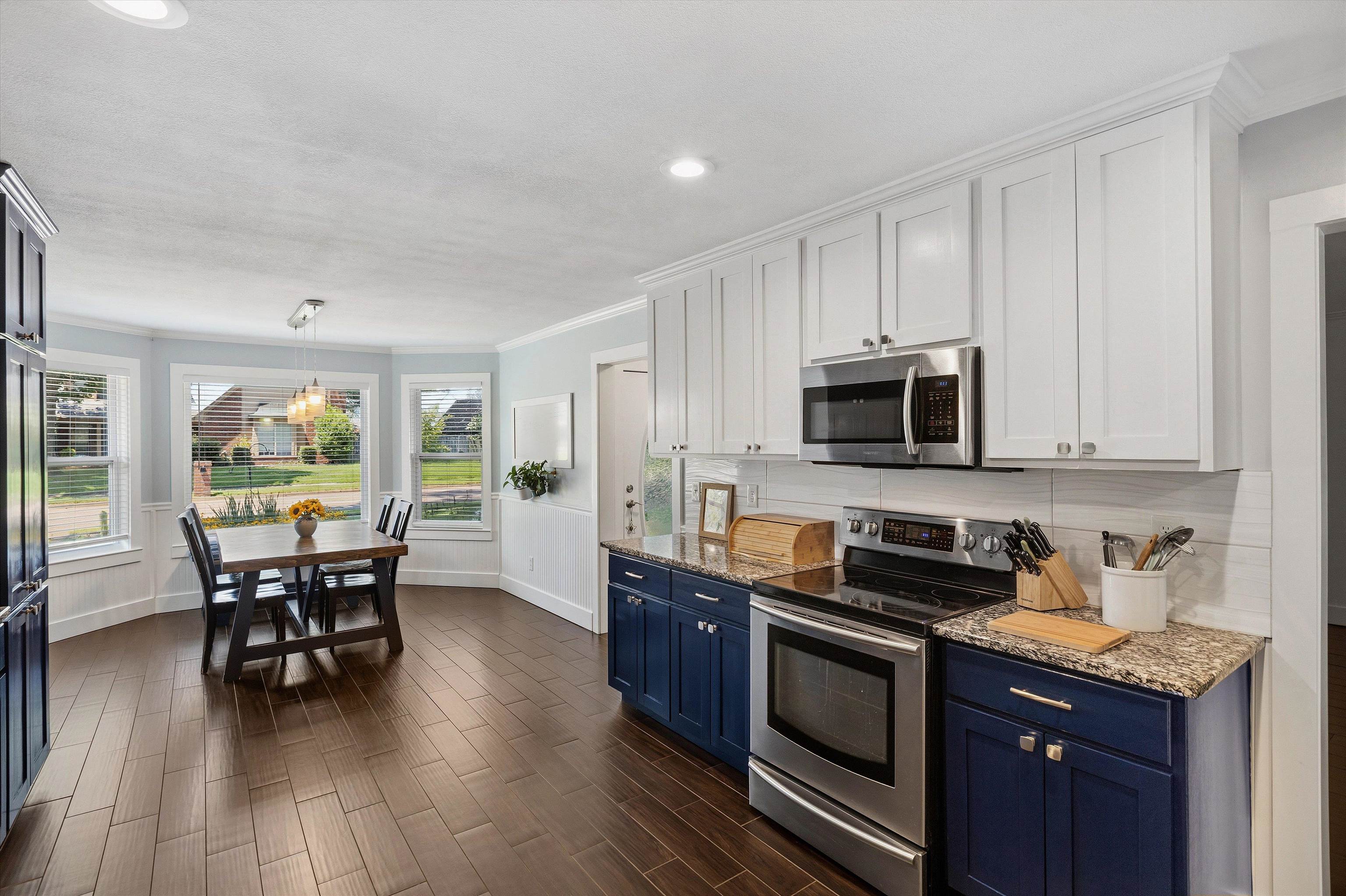 3450 Sunswept Dr Property Photo 12