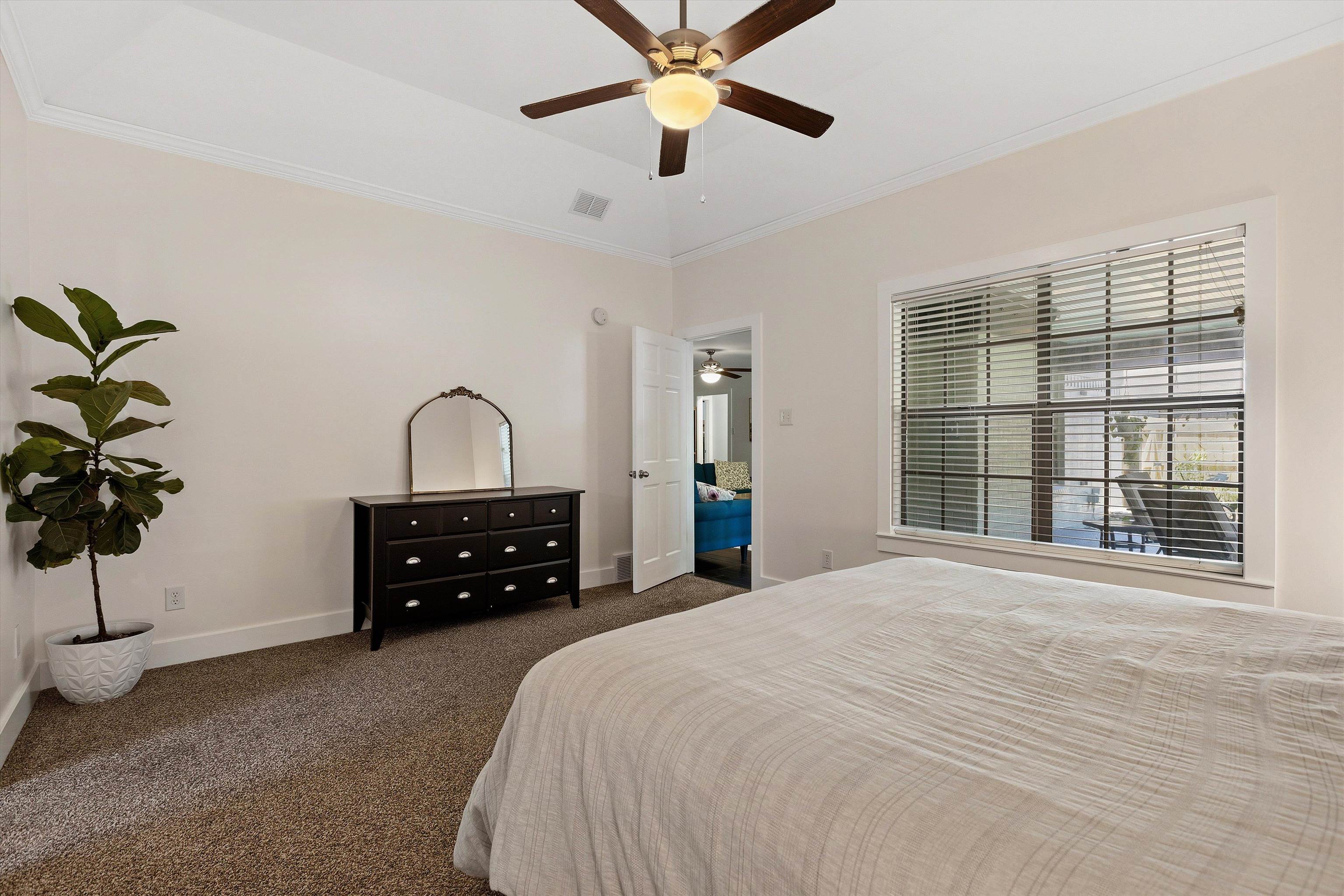3450 Sunswept Dr Property Photo 17