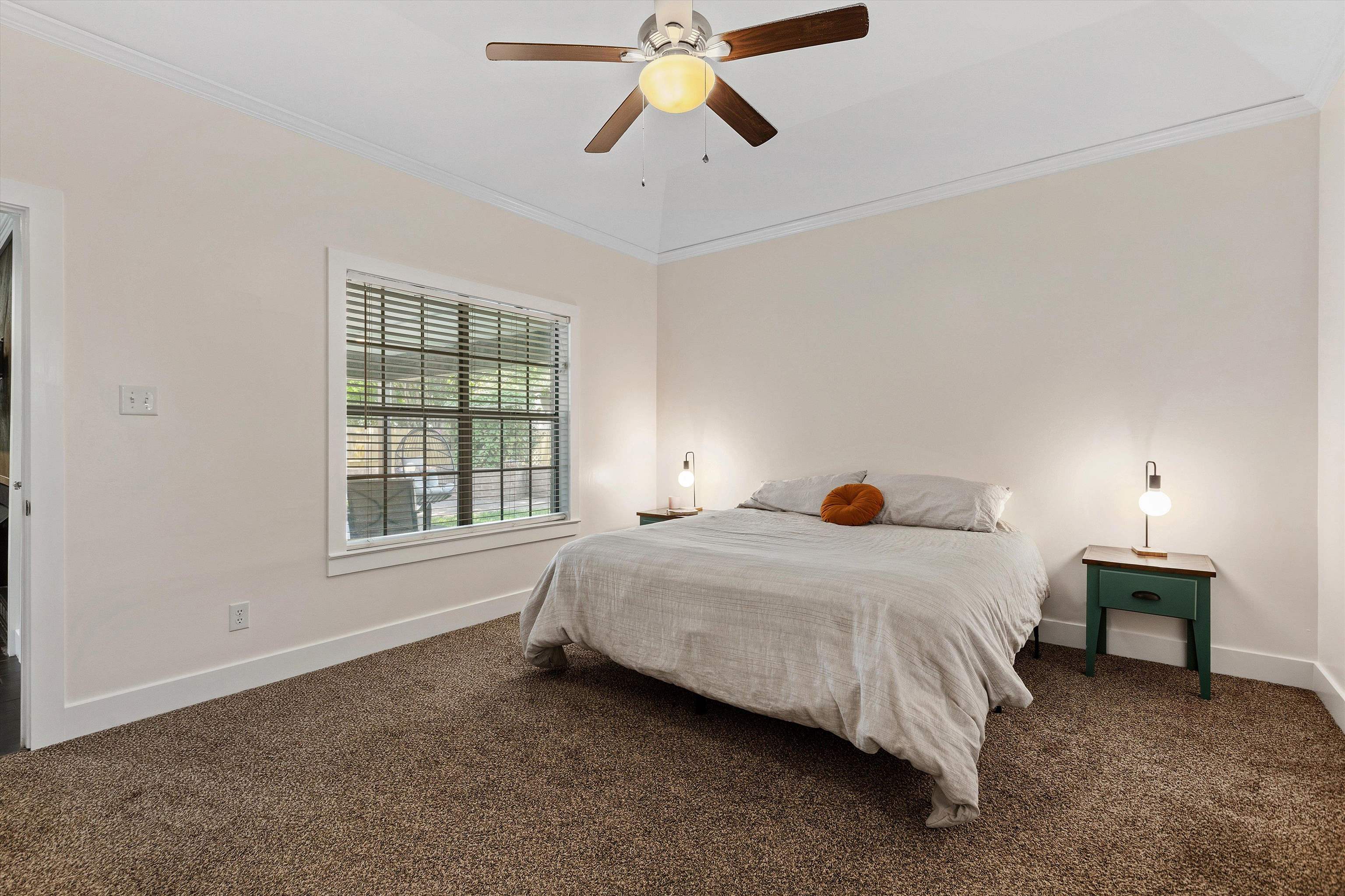 3450 Sunswept Dr Property Photo 18