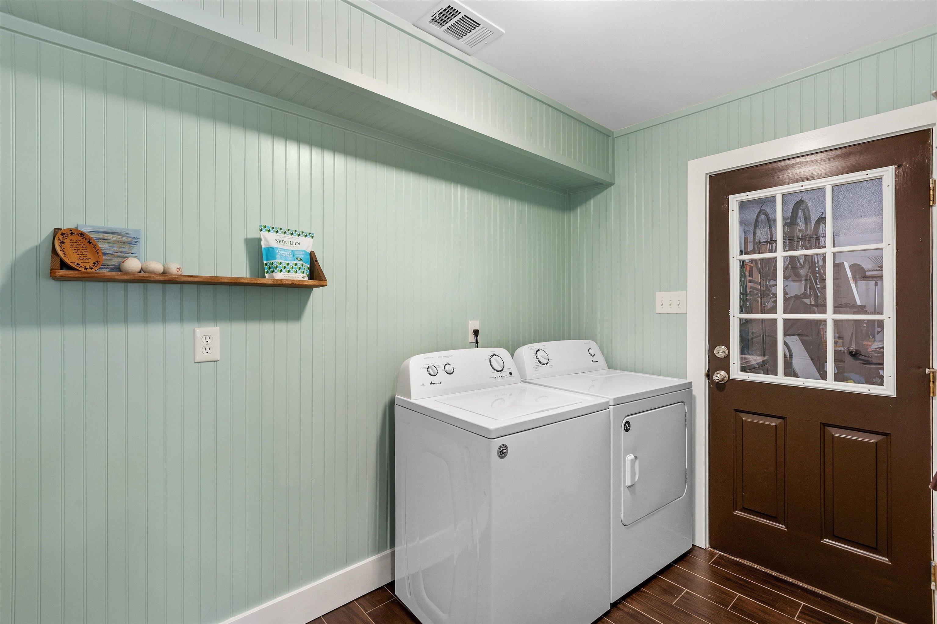 3450 Sunswept Dr Property Photo 23