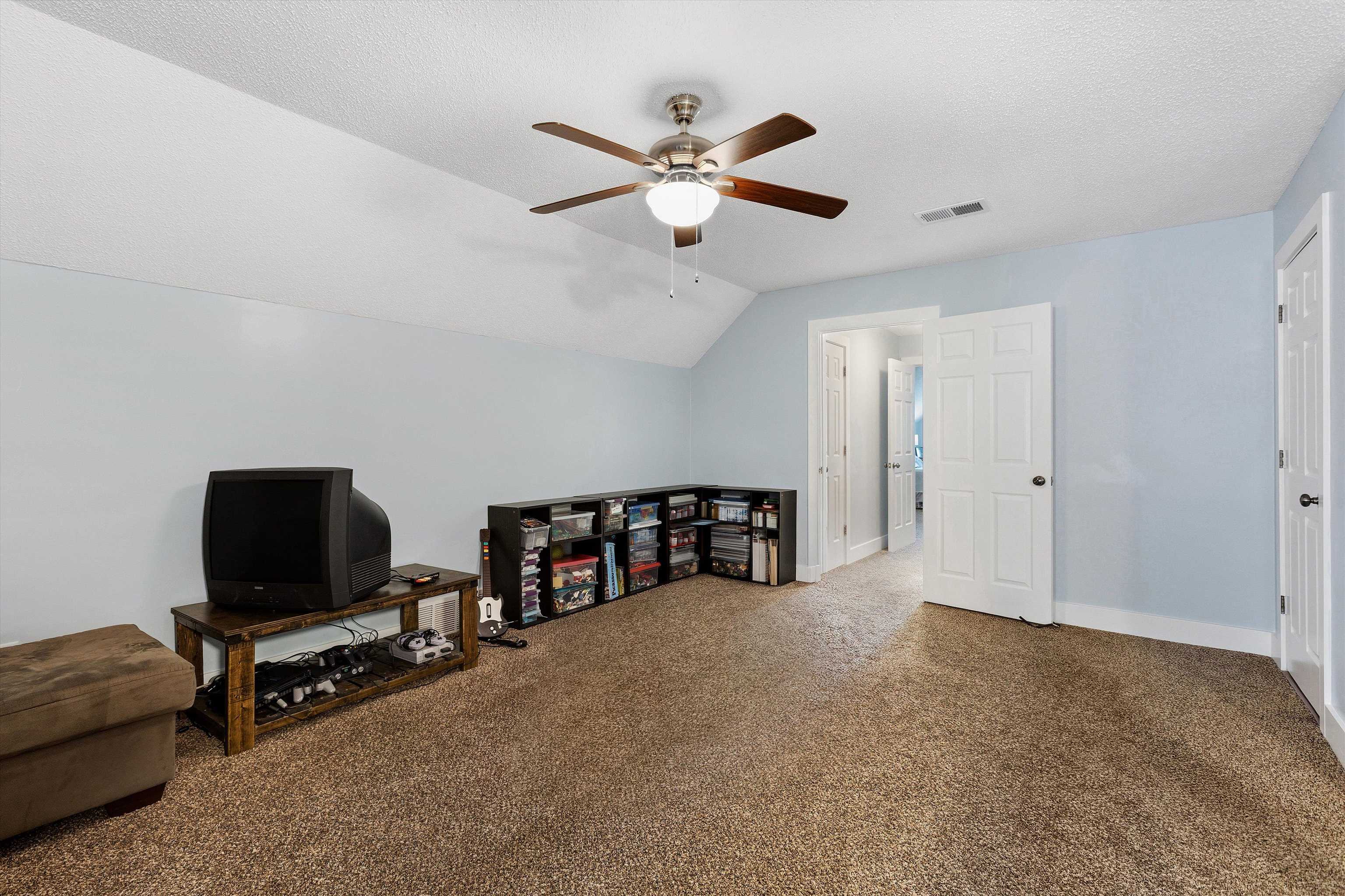 3450 Sunswept Dr Property Photo 24