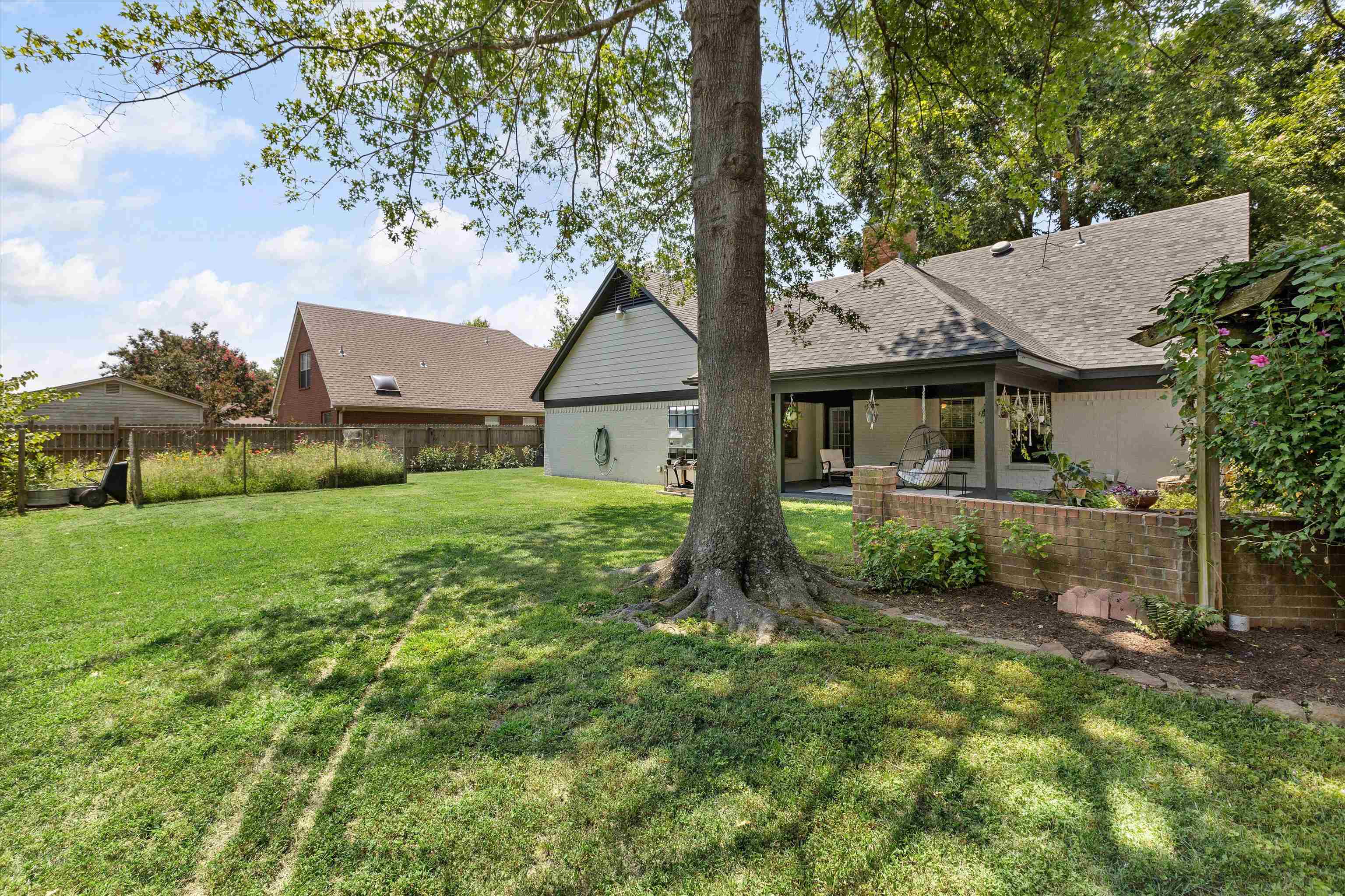 3450 Sunswept Dr Property Photo 32