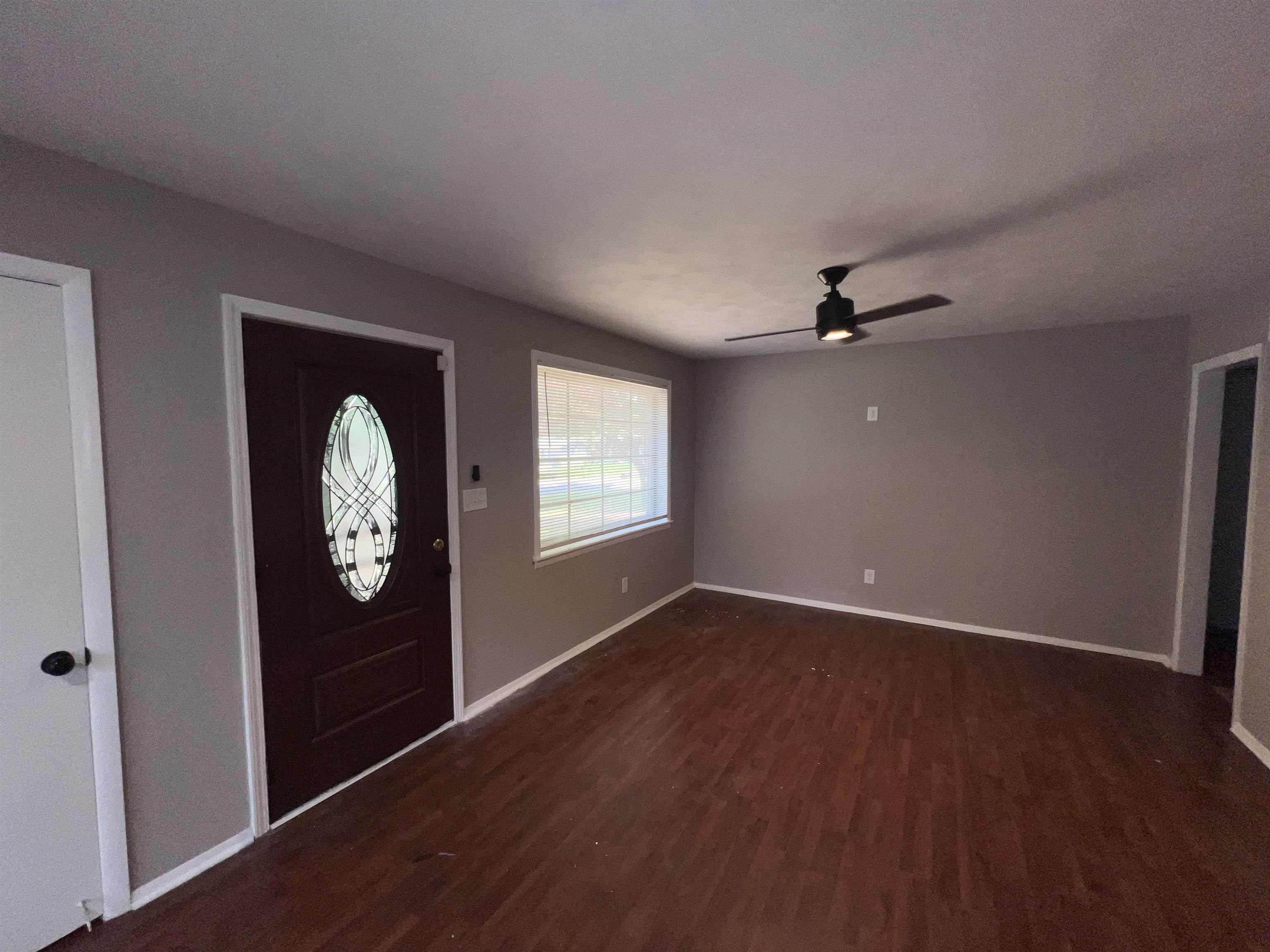 2310 Theda Ave Property Photo 3