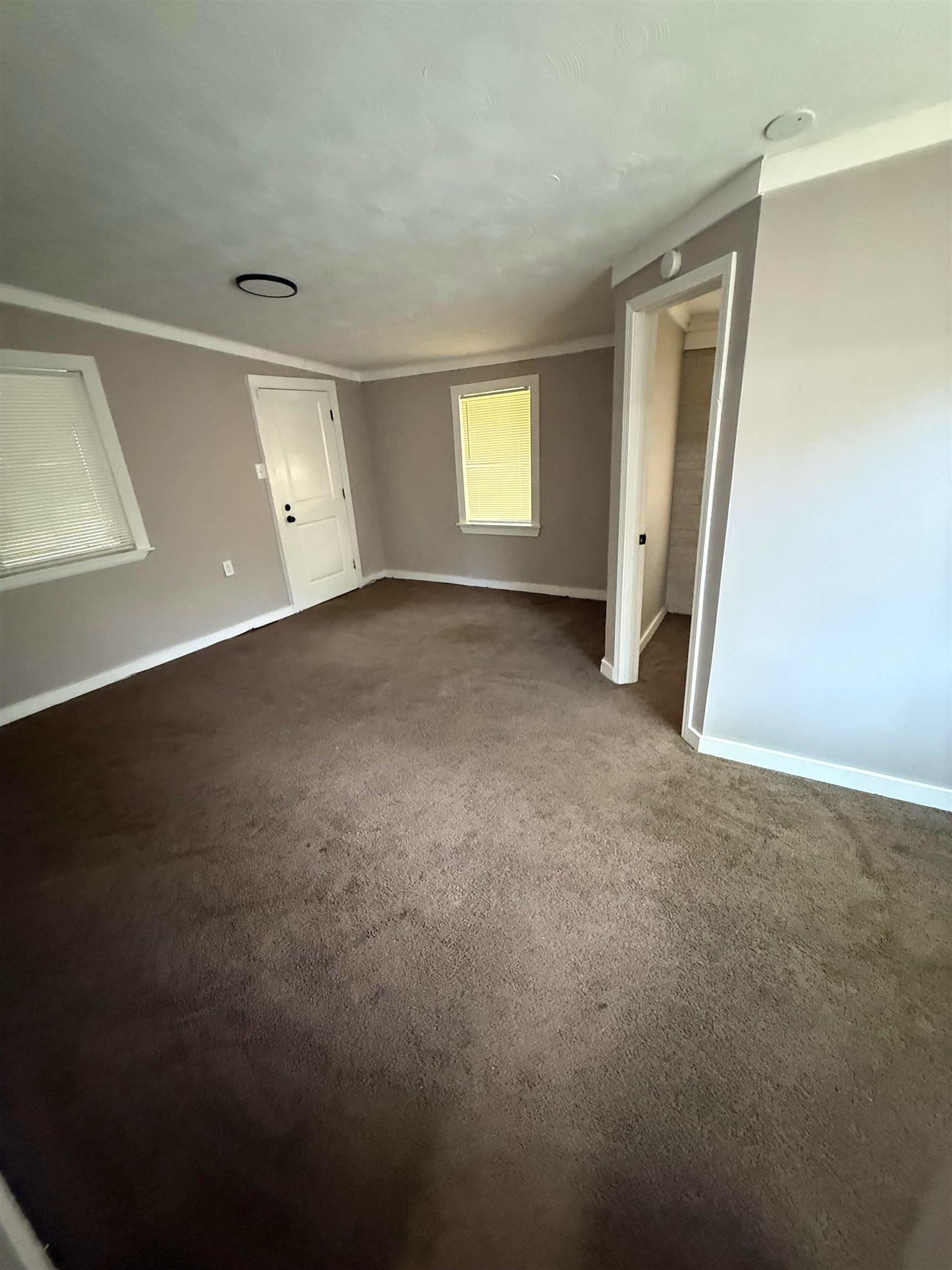 2310 Theda Ave Property Photo 7