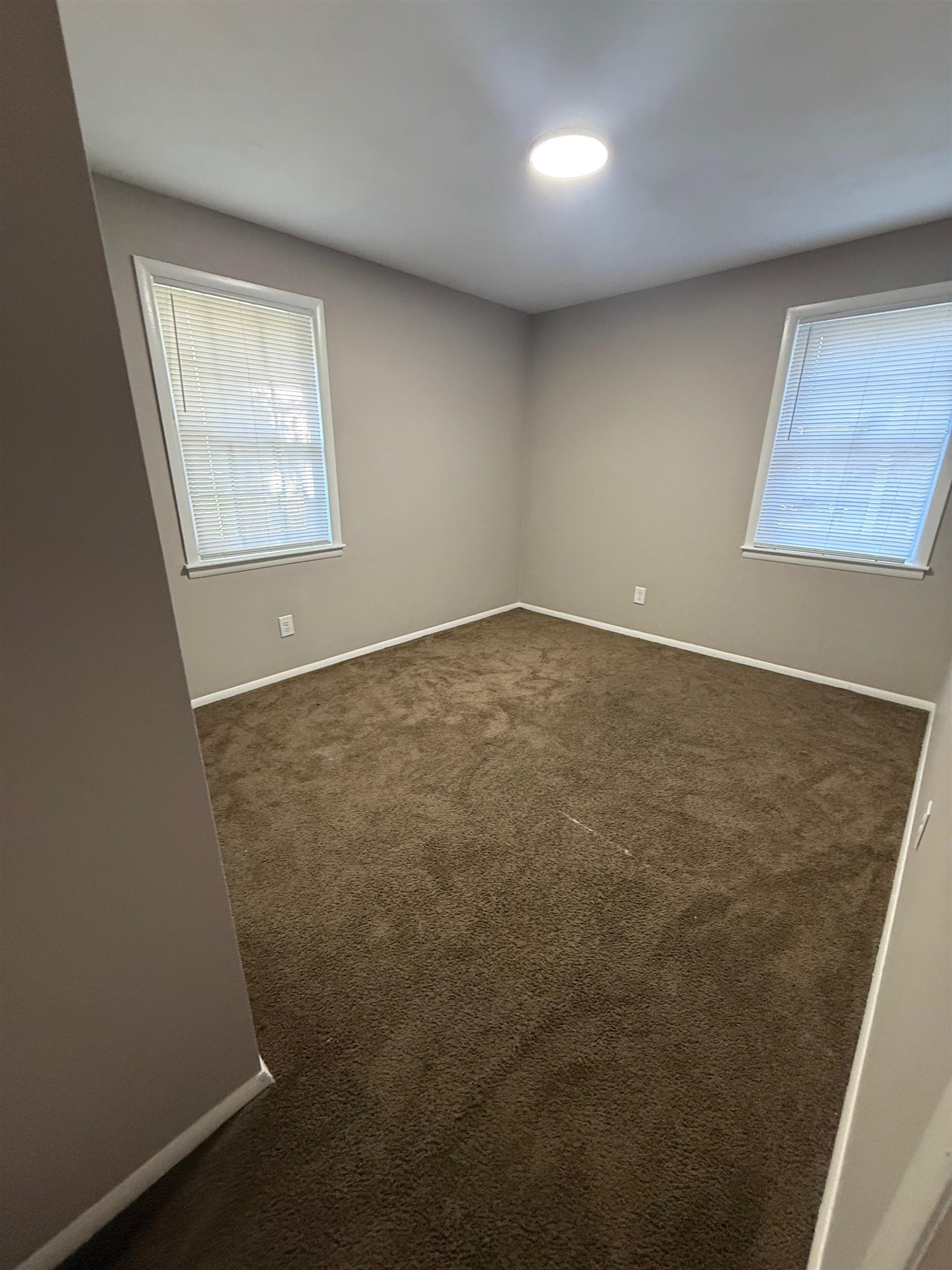 2310 Theda Ave Property Photo 8