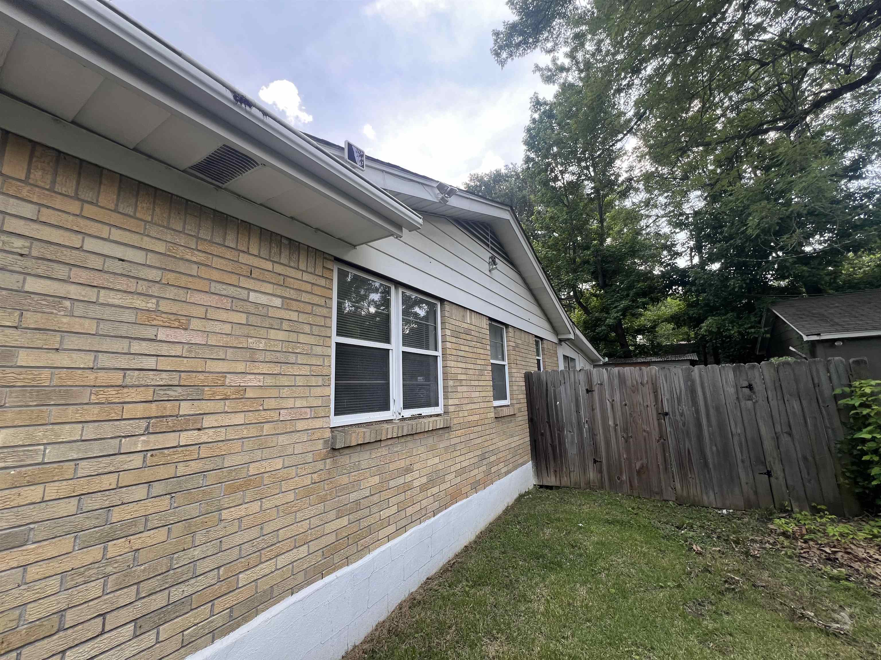2310 Theda Ave Property Photo 12