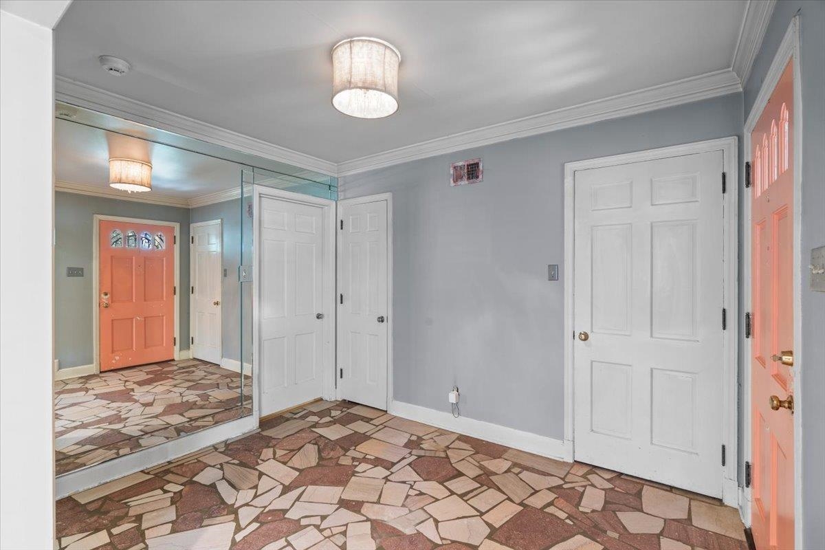 4545 Park Ave Property Photo 5