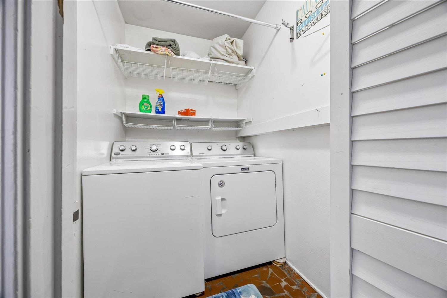 5911 Macleod Dr Property Photo 19