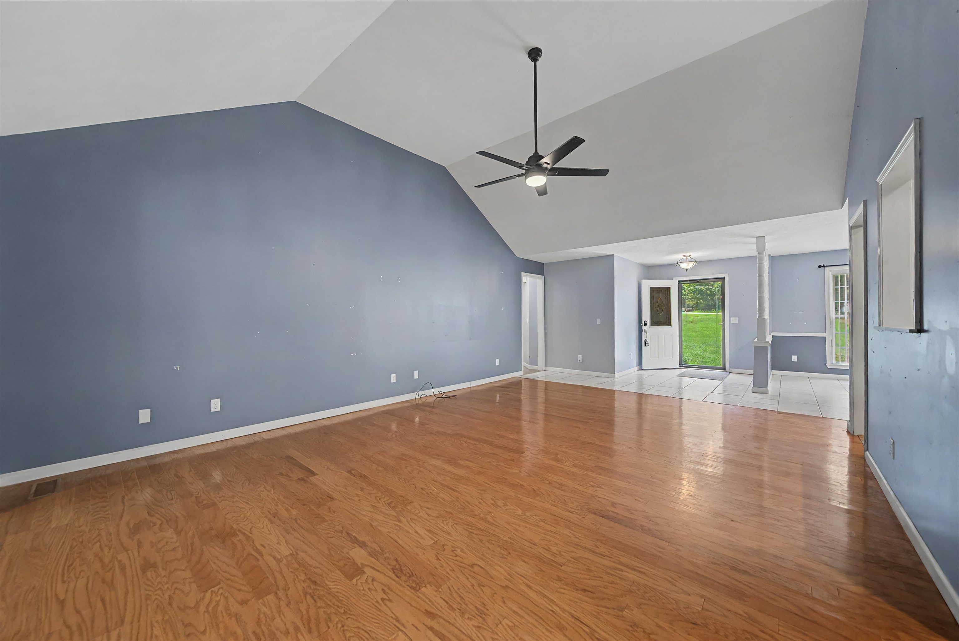 66 Woodrun Dr Property Photo 3