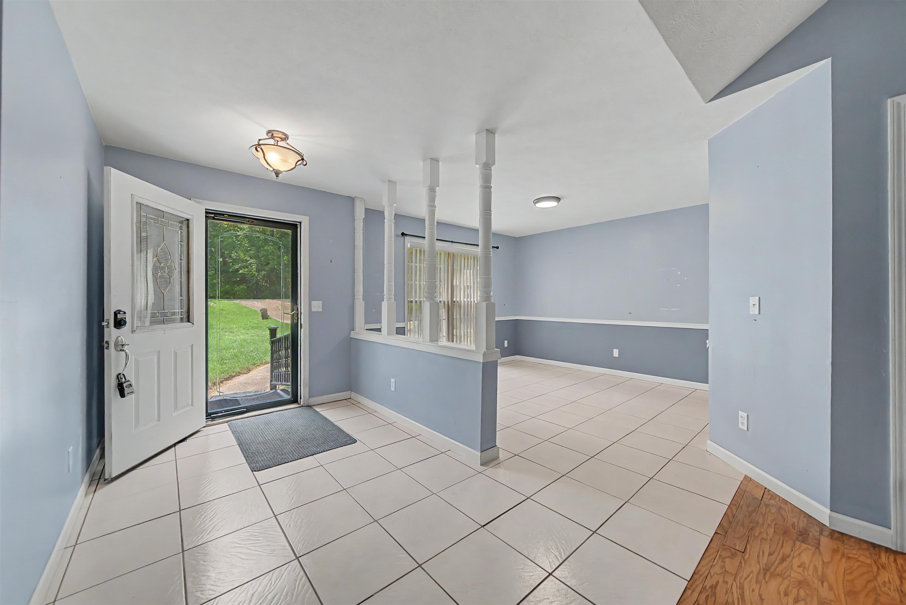 66 Woodrun Dr Property Photo 4