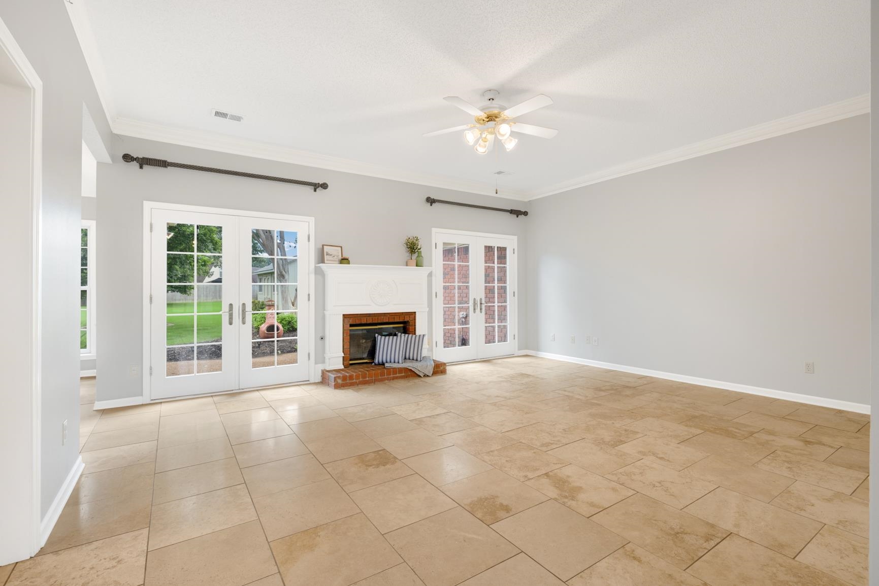 6681 Stonetrace Dr Property Photo 5