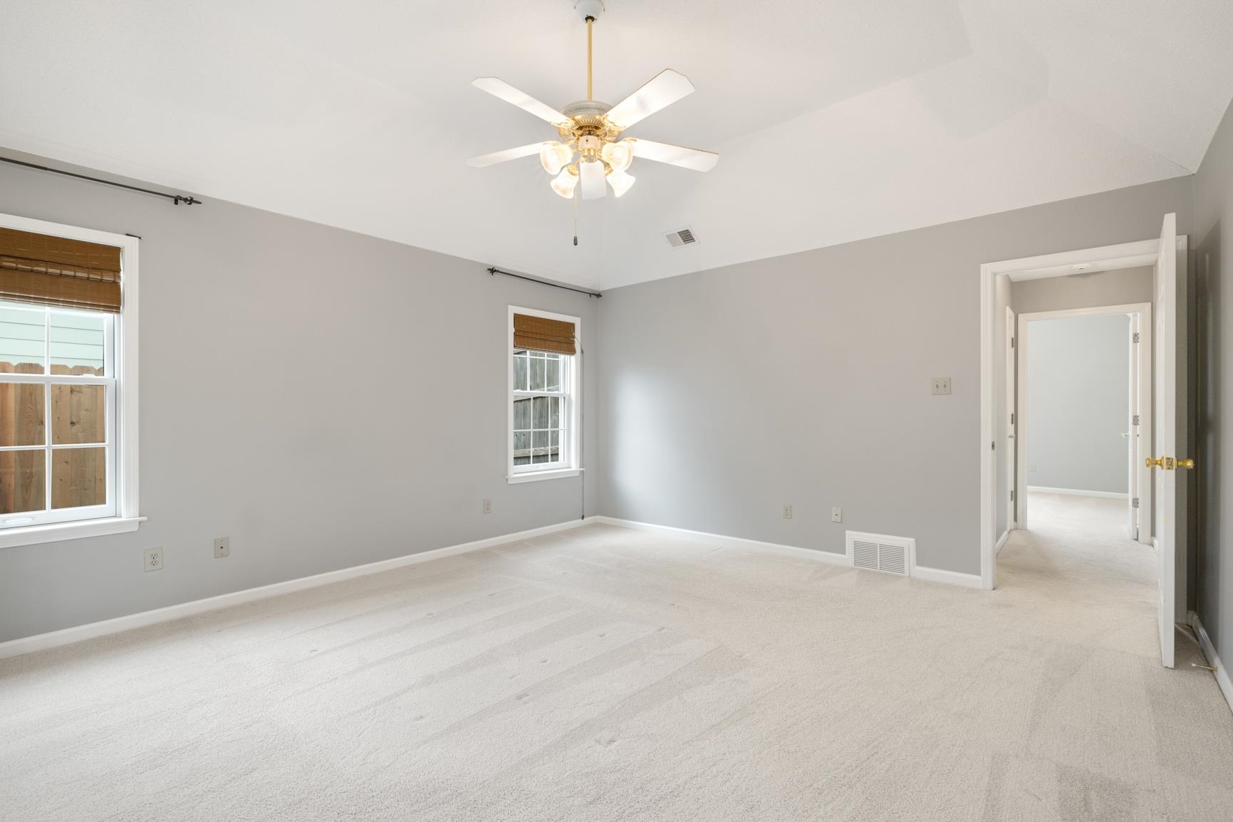 6681 Stonetrace Dr Property Photo 21