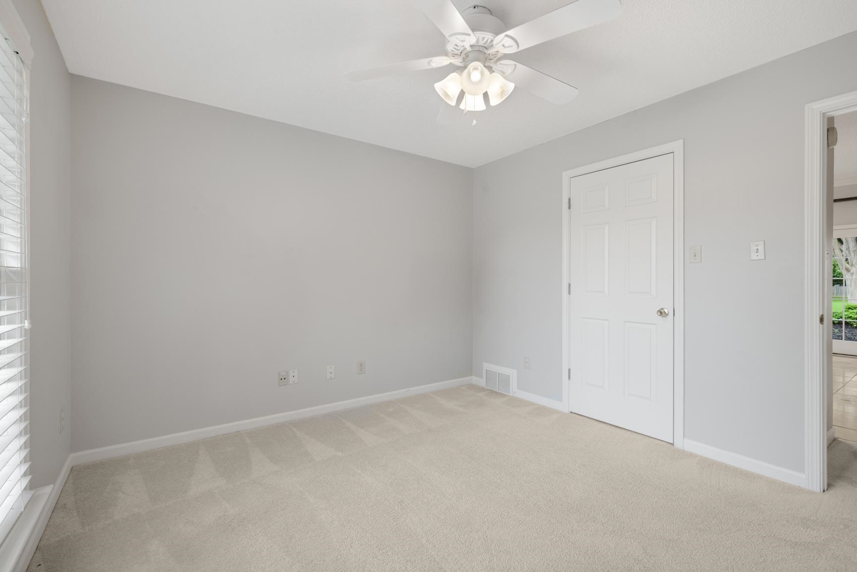 6681 Stonetrace Dr Property Photo 30