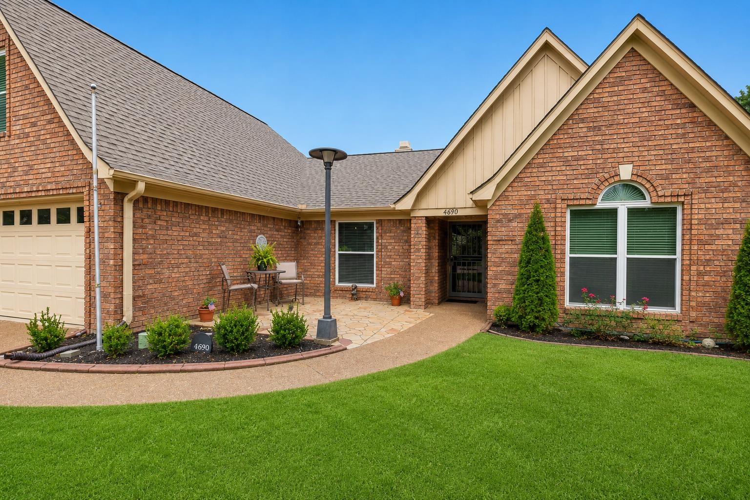 4690 Shadow Tree Cv Property Photo 1