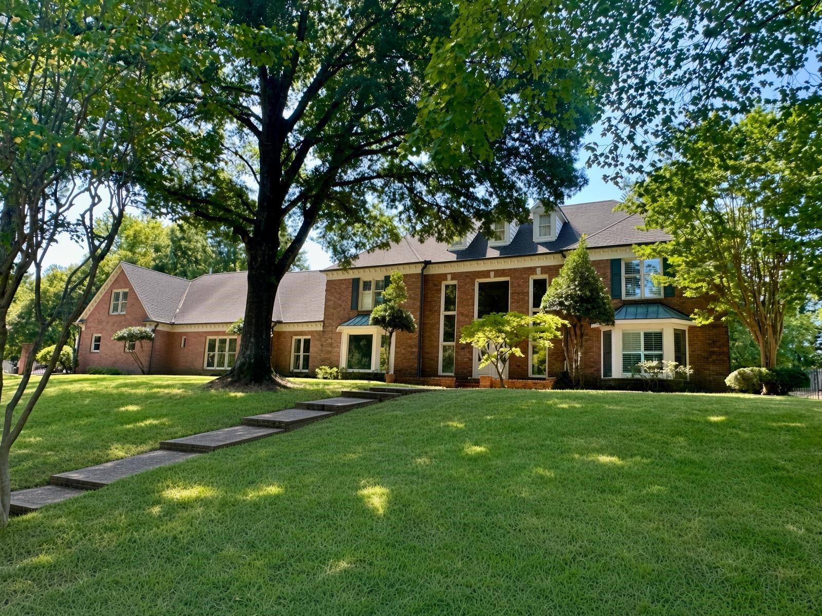 9015 FOREST HILL-IRENE CV Property Photo 1