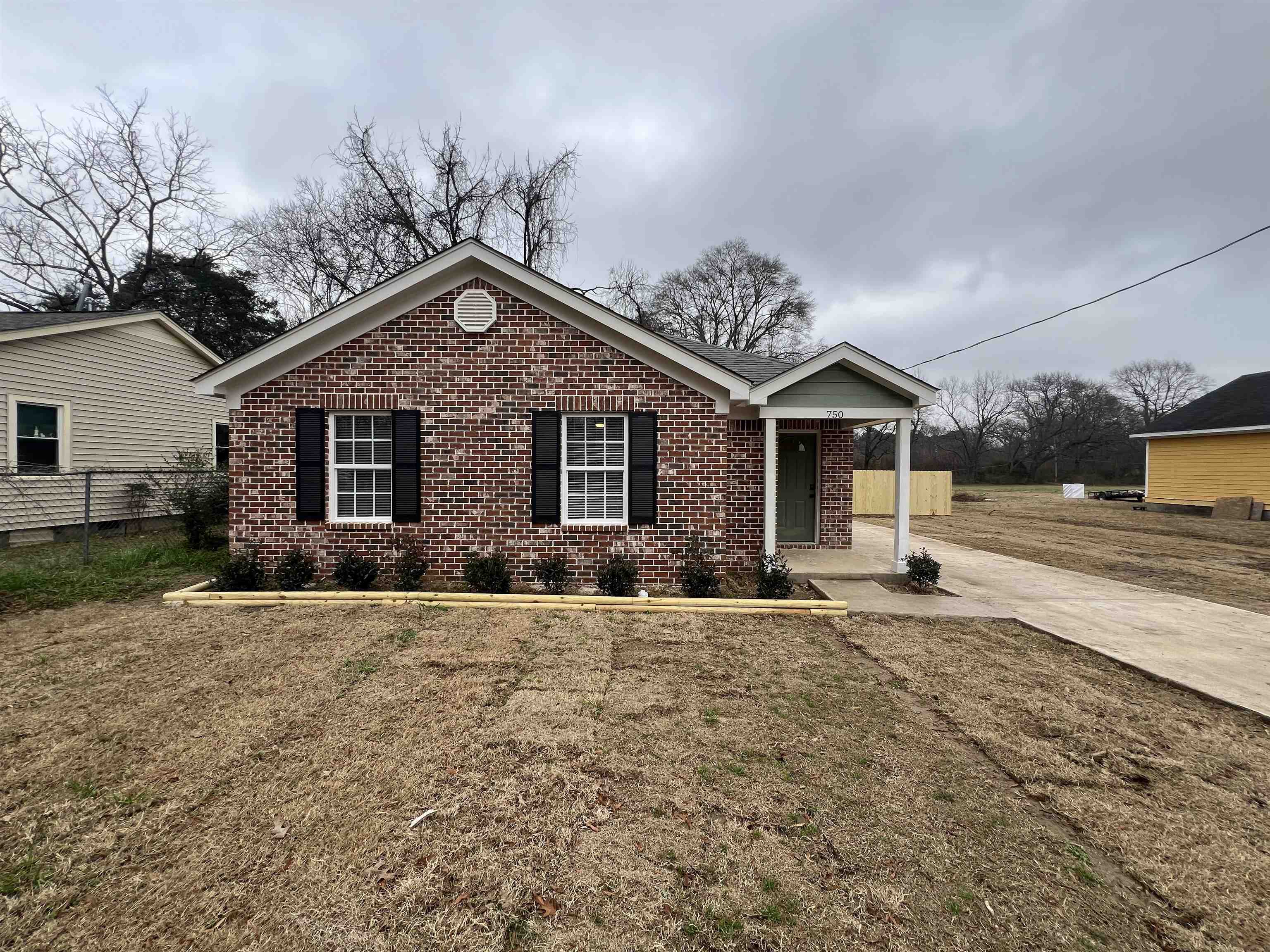 750 Craft Rd Property Photo 1