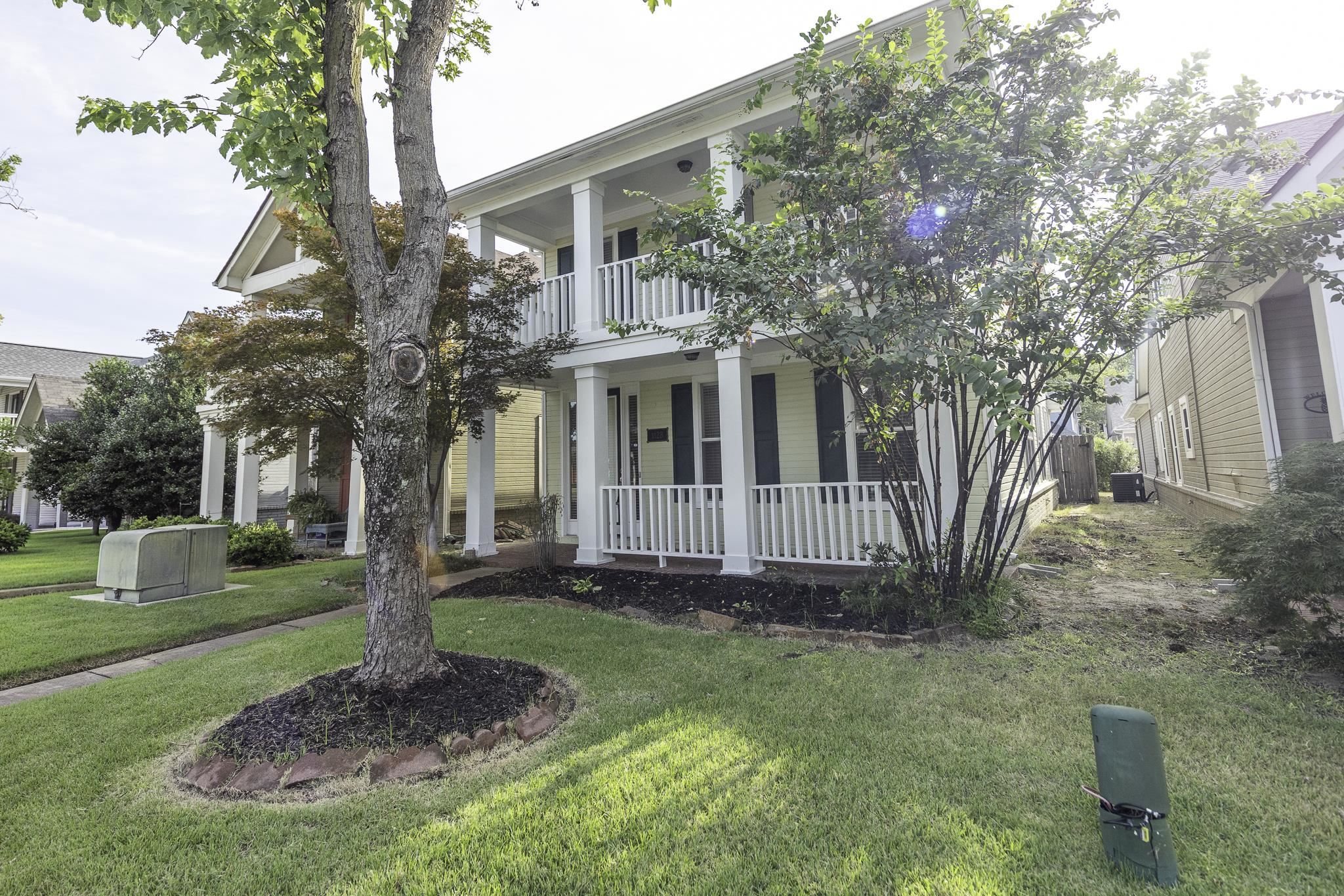 1128 E Island Pl Property Photo 2