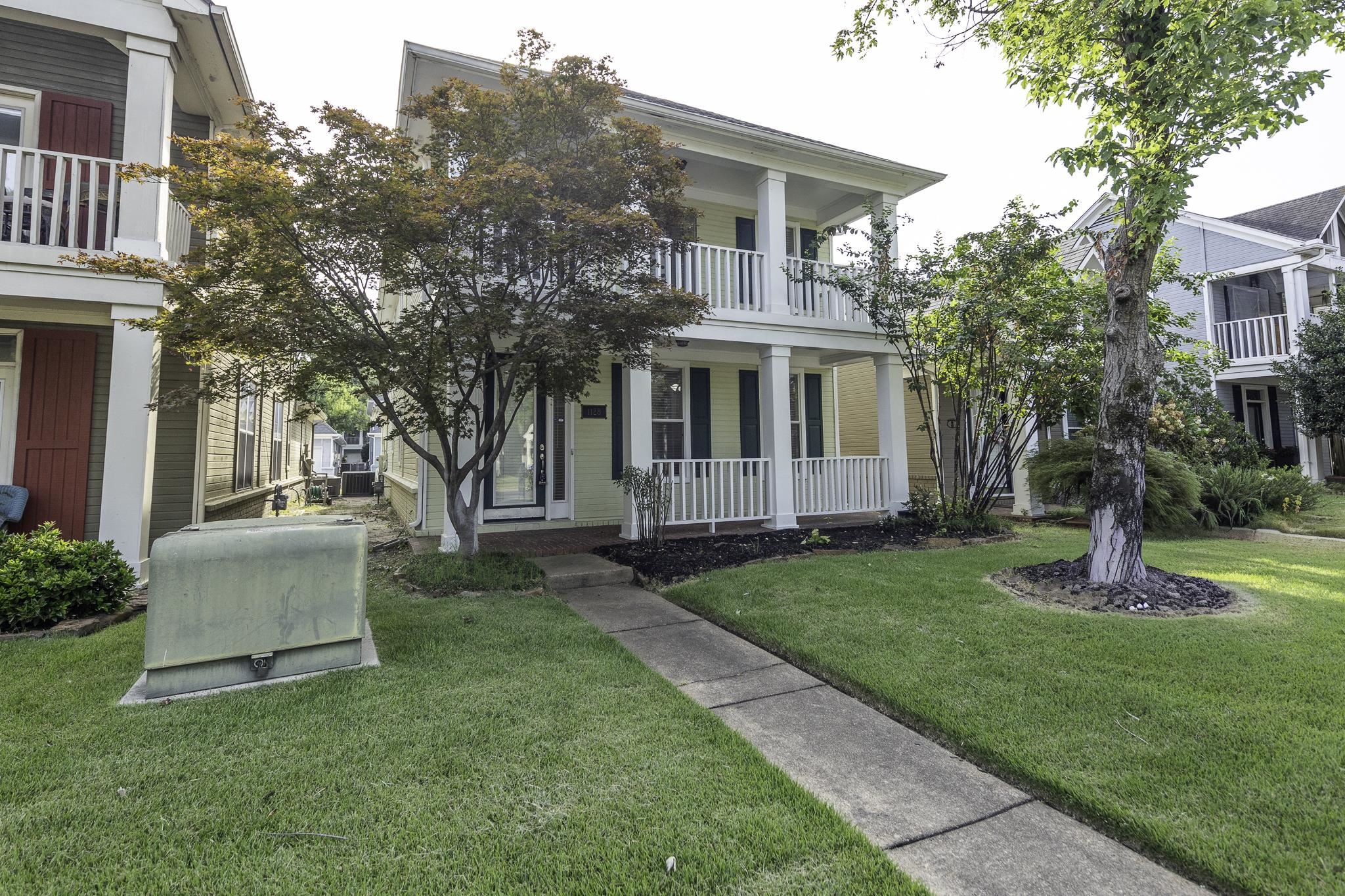 1128 E Island Pl Property Photo 3