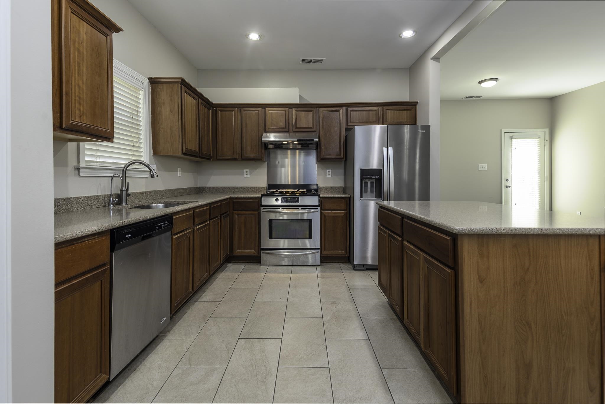 1128 E Island Pl Property Photo 14