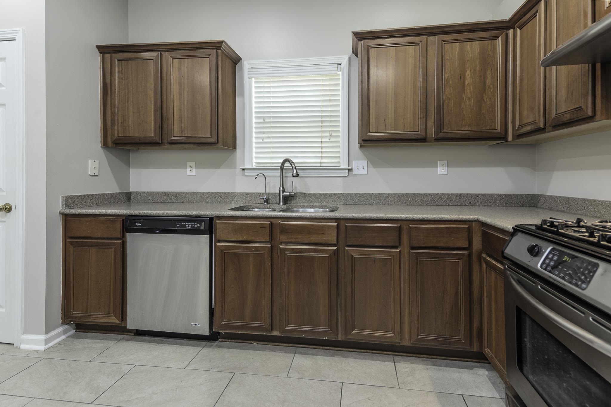 1128 E Island Pl Property Photo 15