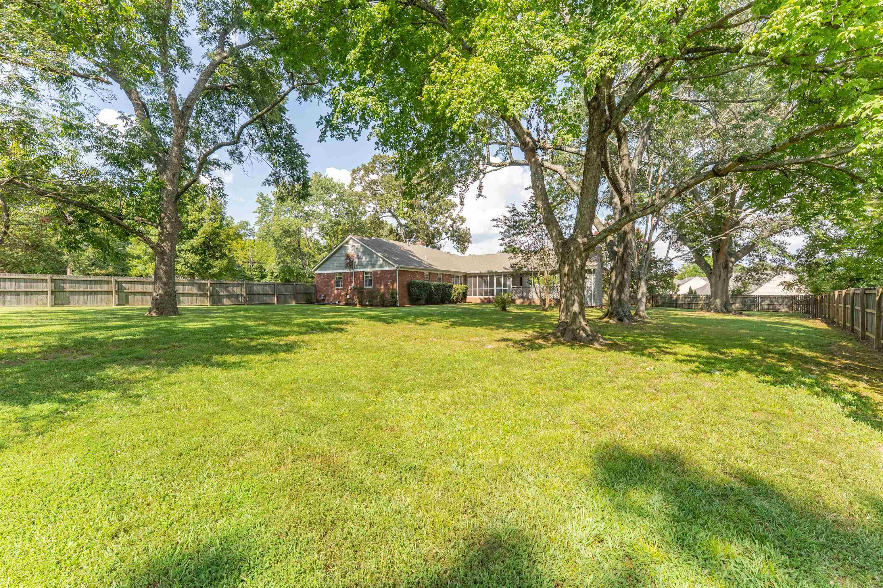 8815 Macon Rd Property Photo 2