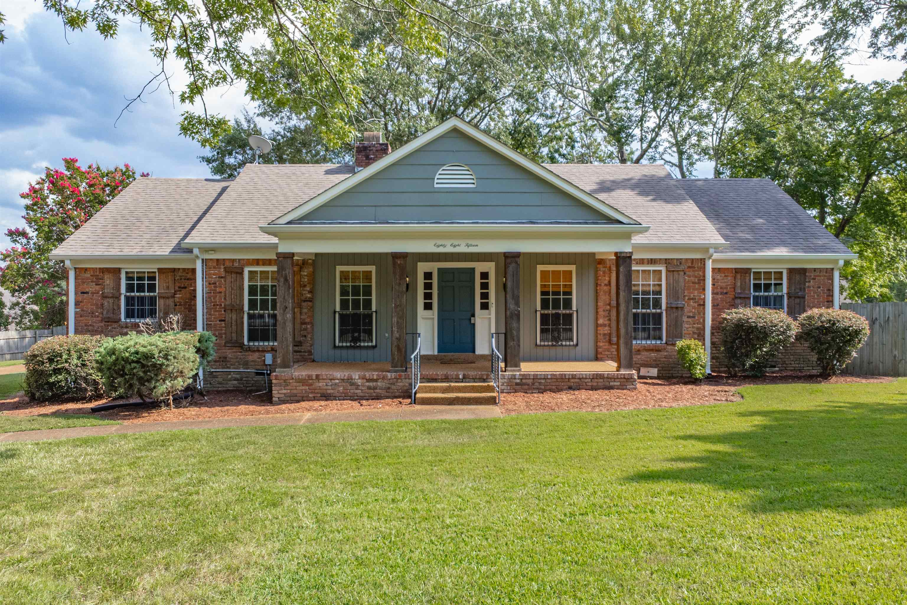 8815 Macon Rd Property Photo 3