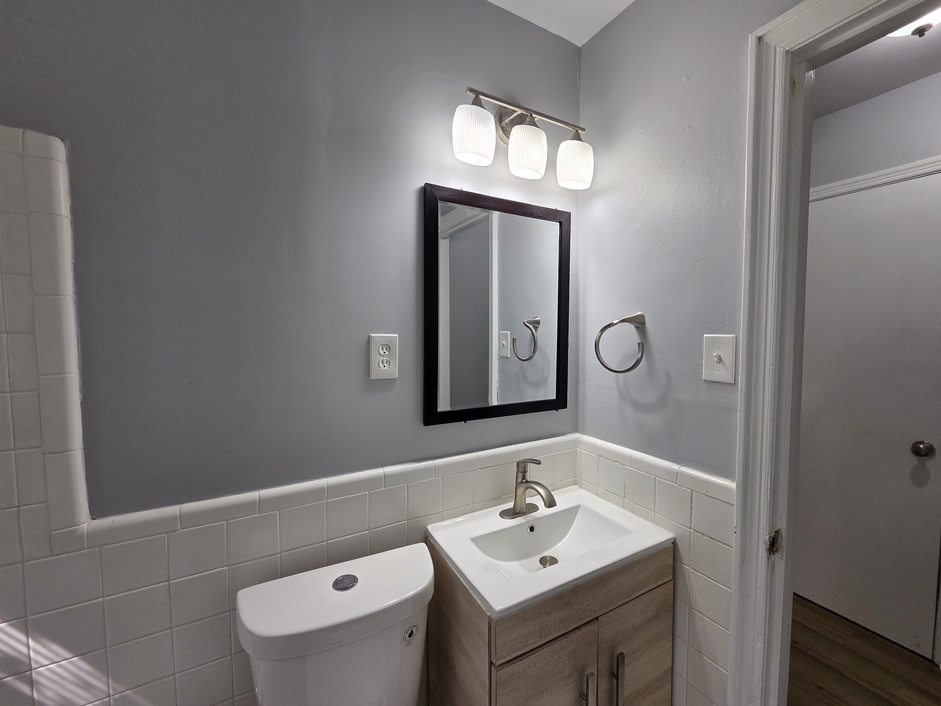 2993 Laurencekirk Rd Property Photo 2