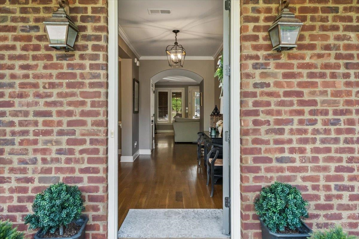 1736 Shoal Creek Ln Property Photo 6