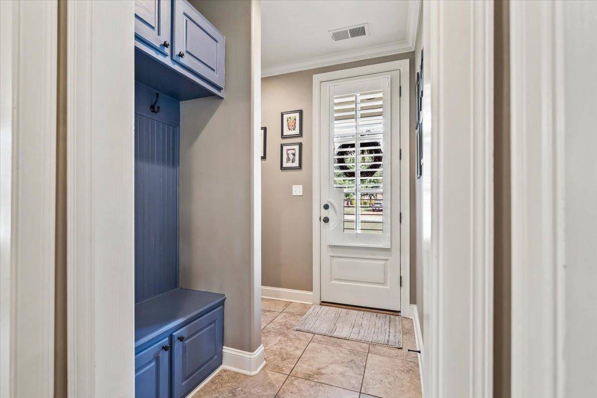 1736 Shoal Creek Ln Property Photo 17