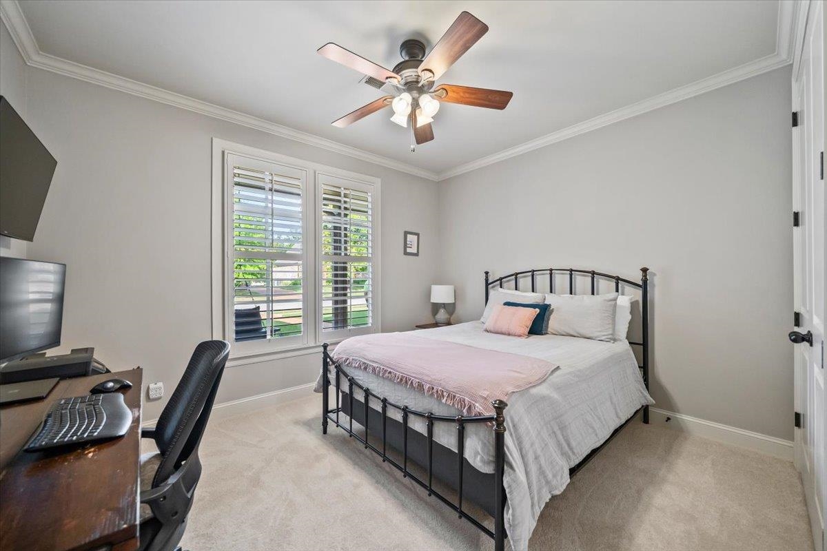 1736 Shoal Creek Ln Property Photo 24