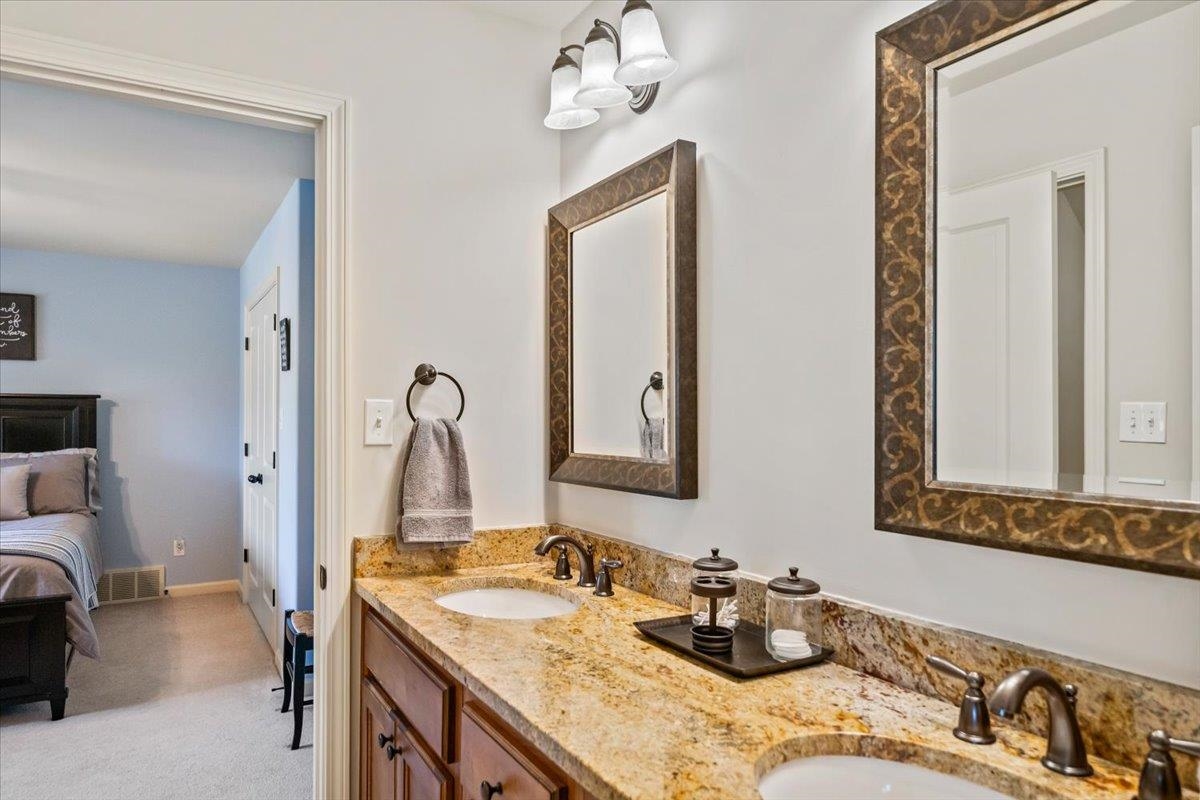 1736 Shoal Creek Ln Property Photo 32