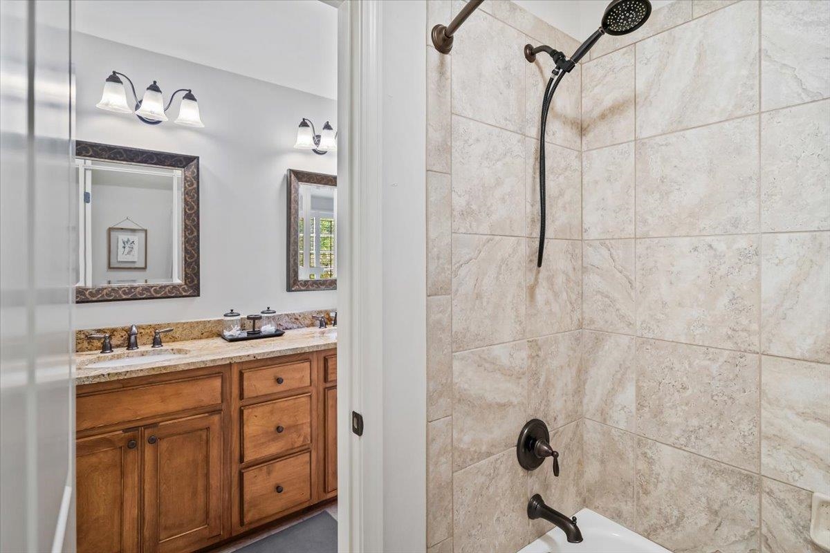 1736 Shoal Creek Ln Property Photo 33